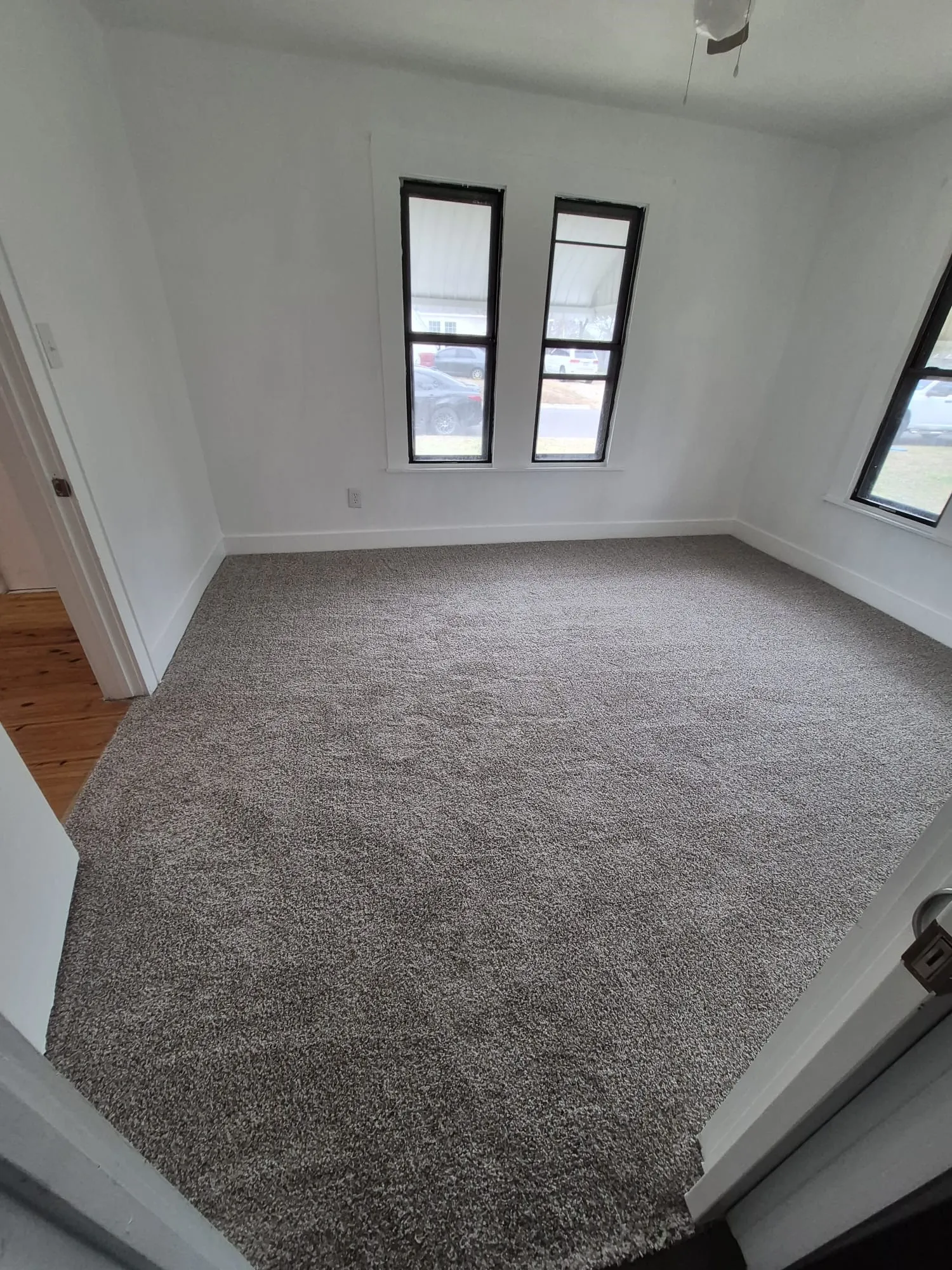 Single Family Residence For Rent in Franklin (TX) County , 120 Carthel Street, Mount Vernon, Texas 75457, 3 Bedroom, 2 Bathroom, Garage spaces, 1,436 Sqft, built in 1800, mls#21395124, Real Estate Agent in Mount Vernon, Homes For Rent in Franklin (TX) county, Homes For Rent in Mount Vernon, Realtor in Mount Vernon Texas, Real Estate Brokerage Independent Realty Texas, Luminita Cordes Realtor