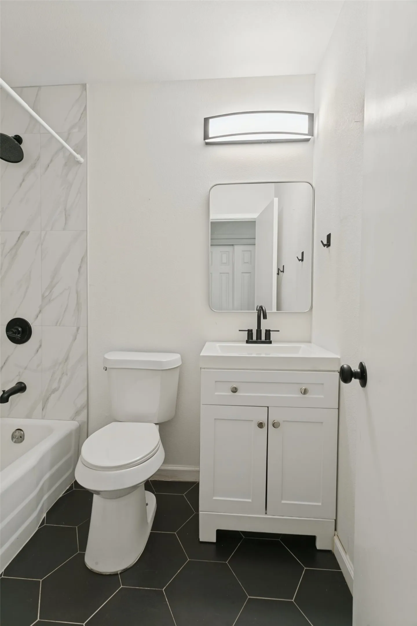 Single Family Residence For Sale in Tarrant County , 4701 Highgrove Drive, Fort Worth, Texas 76132, 3 Bedroom, 2 Bathroom, 2 Garage spaces, 1,414 Sqft, built in 1962, mls#21393966, Real Estate Agent in Fort Worth, Homes For Sale in Tarrant county, Homes For Sale in Fort Worth, Realtor in Fort Worth Texas, Real Estate Brokerage Independent Realty Texas, Luminita Cordes Realtor