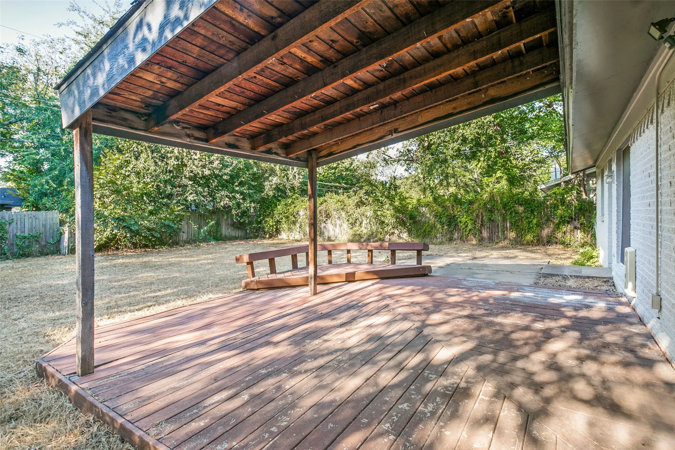 Single Family Residence For Sale in Tarrant County , 4701 Highgrove Drive, Fort Worth, Texas 76132, 3 Bedroom, 2 Bathroom, 2 Garage spaces, 1,414 Sqft, built in 1962, mls#21393966, Real Estate Agent in Fort Worth, Homes For Sale in Tarrant county, Homes For Sale in Fort Worth, Realtor in Fort Worth Texas, Real Estate Brokerage Independent Realty Texas, Luminita Cordes Realtor