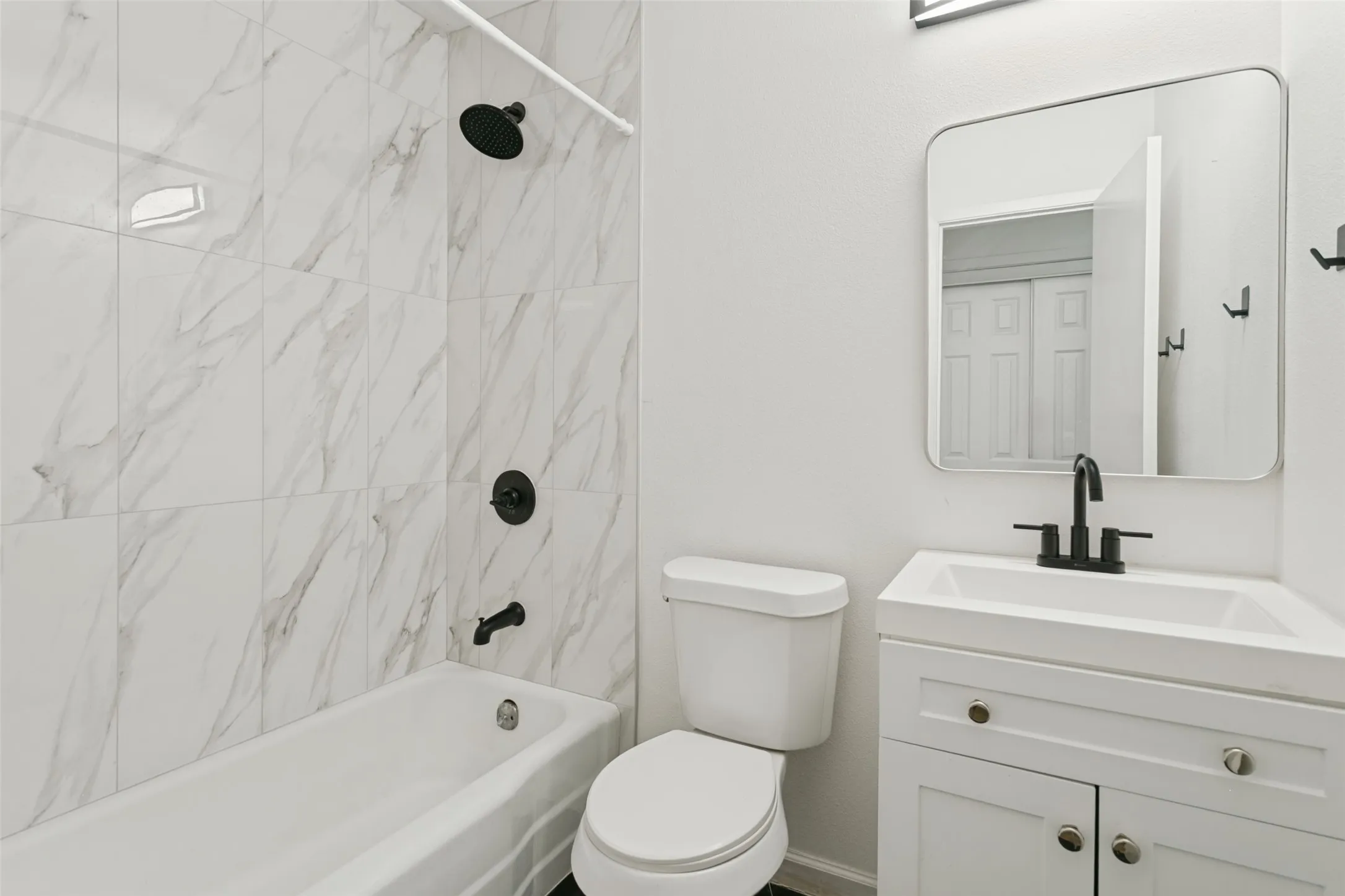 Single Family Residence For Sale in Tarrant County , 4701 Highgrove Drive, Fort Worth, Texas 76132, 3 Bedroom, 2 Bathroom, 2 Garage spaces, 1,414 Sqft, built in 1962, mls#21393966, Real Estate Agent in Fort Worth, Homes For Sale in Tarrant county, Homes For Sale in Fort Worth, Realtor in Fort Worth Texas, Real Estate Brokerage Independent Realty Texas, Luminita Cordes Realtor