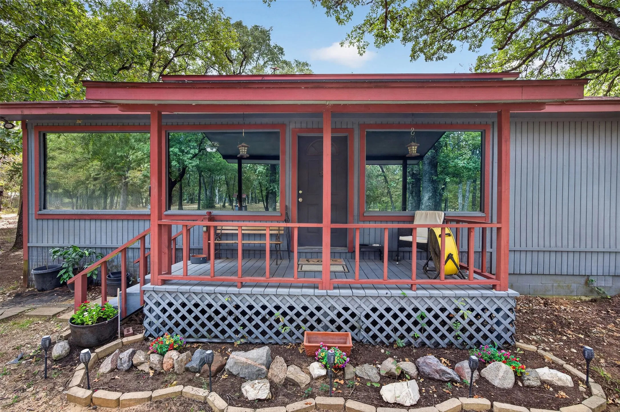 Single Family Residence For Sale in Henderson County , 10964 River Ranch Road, Kemp, Texas 75143, 3 Bedroom, 3 Bathroom, Garage spaces, 2,472 Sqft, built in 1992, mls#21395067, Real Estate Agent in Kemp, Homes For Sale in Henderson county, Homes For Sale in Kemp, Realtor in Kemp Texas, Real Estate Brokerage Independent Realty Texas, Luminita Cordes Realtor