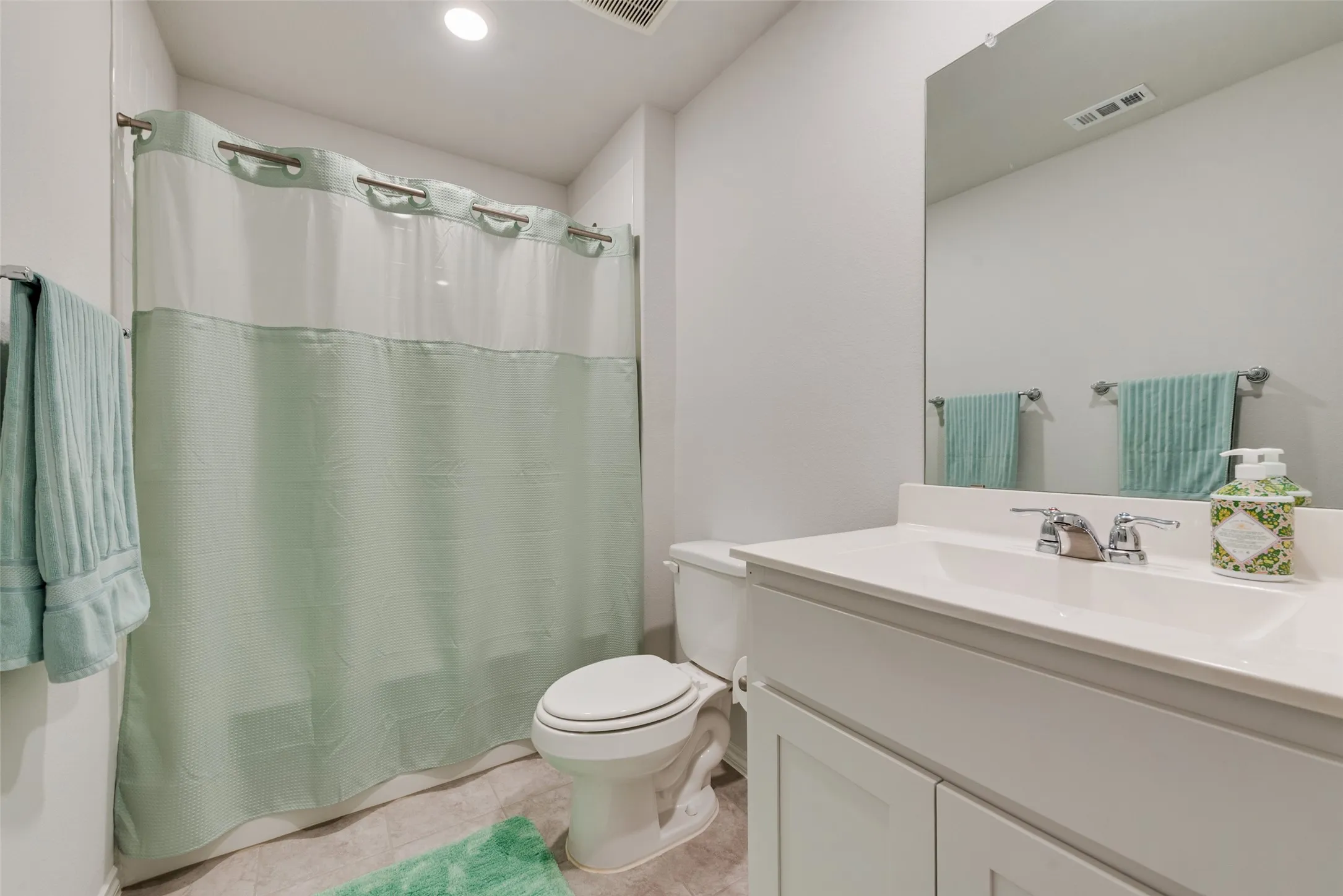 Single Family Residence For Sale in Denton County , 705 Whitecomb Lane, Justin, Texas 76247, 3 Bedroom, 2 Bathroom, 2 Garage spaces, 1,552 Sqft, built in 2023, mls#21393169, Real Estate Agent in Justin, Homes For Sale in Denton county, Homes For Sale in Justin, Realtor in Justin Texas, Real Estate Brokerage Independent Realty Texas, Luminita Cordes Realtor