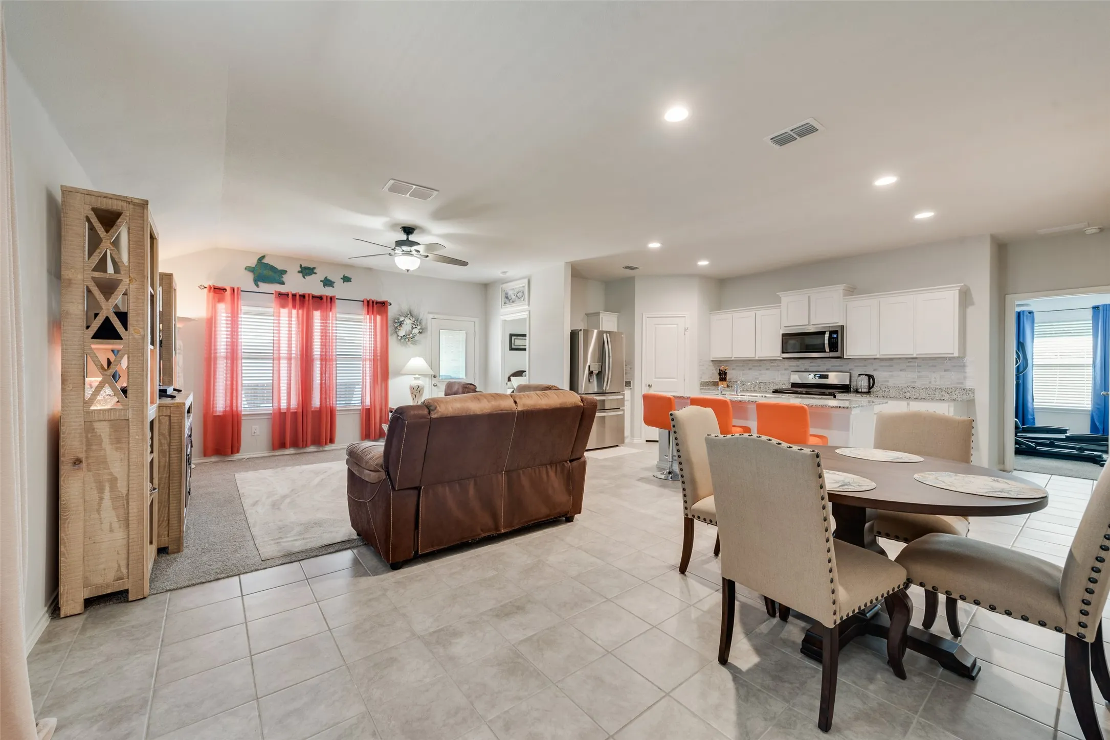 Single Family Residence For Sale in Denton County , 705 Whitecomb Lane, Justin, Texas 76247, 3 Bedroom, 2 Bathroom, 2 Garage spaces, 1,552 Sqft, built in 2023, mls#21393169, Real Estate Agent in Justin, Homes For Sale in Denton county, Homes For Sale in Justin, Realtor in Justin Texas, Real Estate Brokerage Independent Realty Texas, Luminita Cordes Realtor