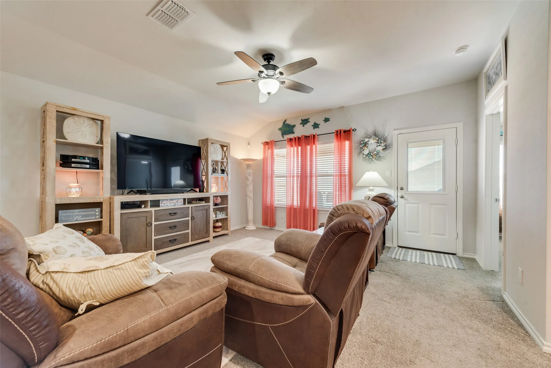 Single Family Residence For Sale in Denton County , 705 Whitecomb Lane, Justin, Texas 76247, 3 Bedroom, 2 Bathroom, 2 Garage spaces, 1,552 Sqft, built in 2023, mls#21393169, Real Estate Agent in Justin, Homes For Sale in Denton county, Homes For Sale in Justin, Realtor in Justin Texas, Real Estate Brokerage Independent Realty Texas, Luminita Cordes Realtor
