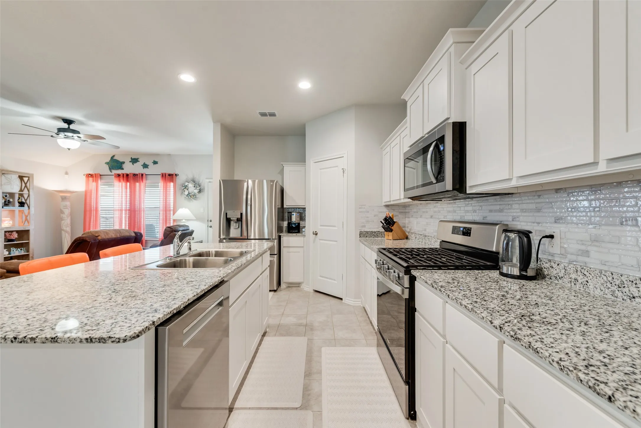 Single Family Residence For Sale in Denton County , 705 Whitecomb Lane, Justin, Texas 76247, 3 Bedroom, 2 Bathroom, 2 Garage spaces, 1,552 Sqft, built in 2023, mls#21393169, Real Estate Agent in Justin, Homes For Sale in Denton county, Homes For Sale in Justin, Realtor in Justin Texas, Real Estate Brokerage Independent Realty Texas, Luminita Cordes Realtor
