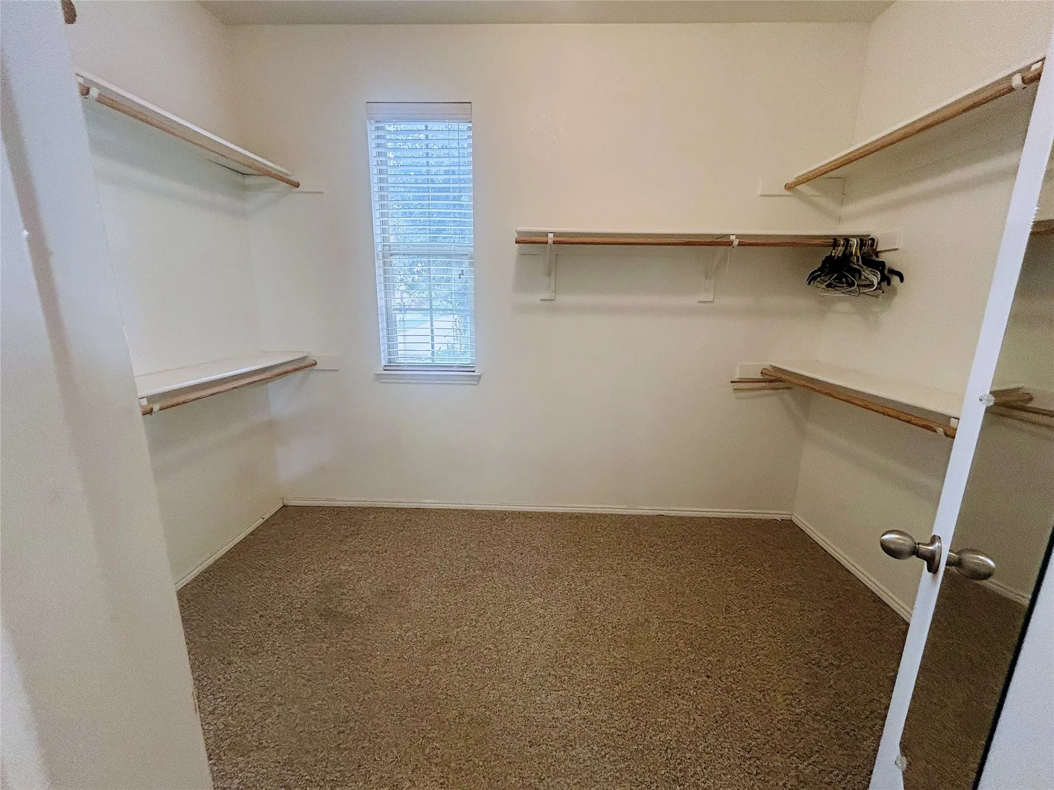 Single Family Residence For Sale in Tarrant County , 908 John Kennedy Drive, Saginaw, Texas 76179, 4 Bedroom, 3 Bathroom, 2 Garage spaces, 2,266 Sqft, built in 2010, mls#21368562, Real Estate Agent in Saginaw, Homes For Sale in Tarrant county, Homes For Sale in Saginaw, Realtor in Saginaw Texas, Real Estate Brokerage Independent Realty Texas, Luminita Cordes Realtor
