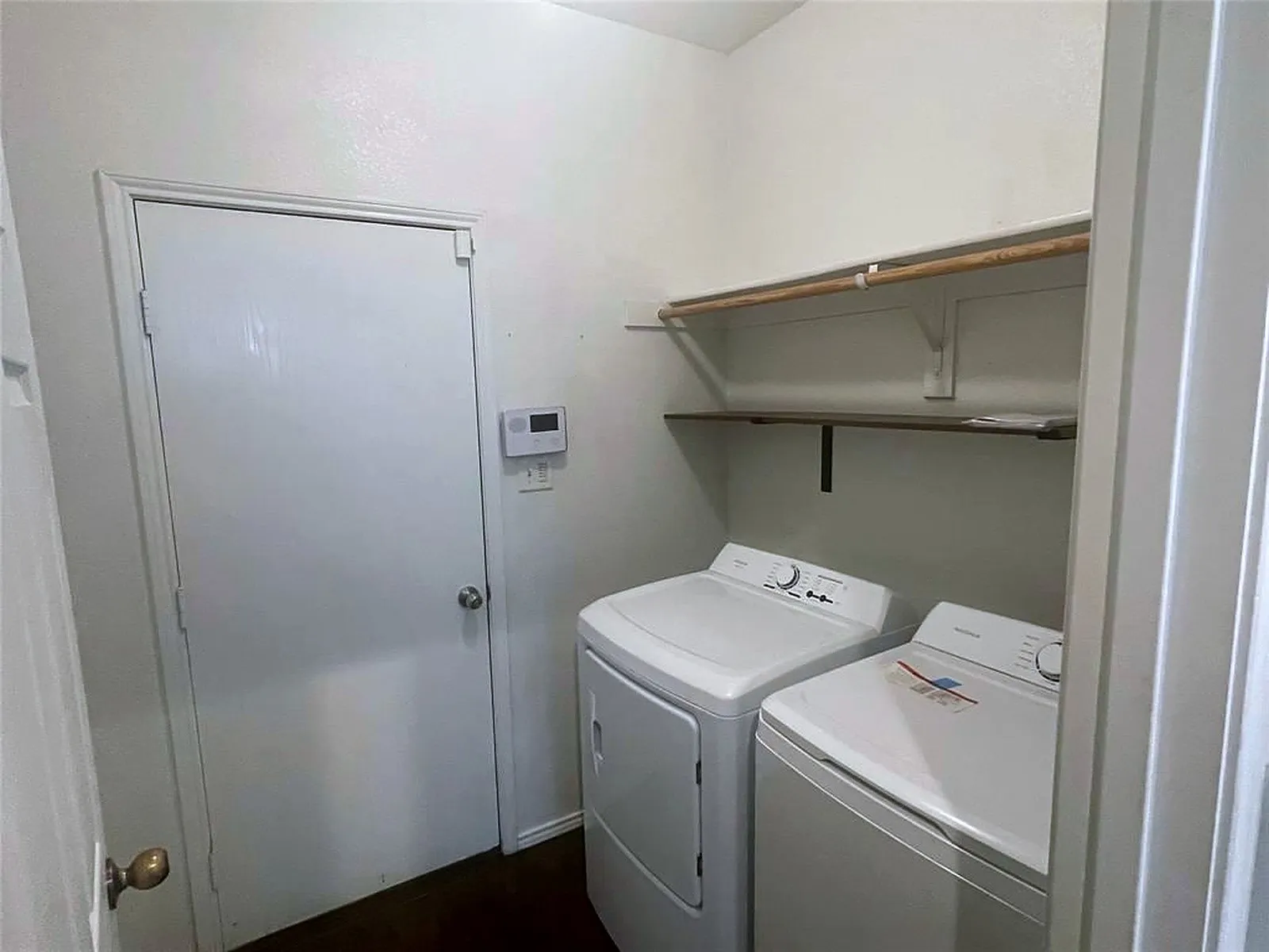 Single Family Residence For Sale in Tarrant County , 908 John Kennedy Drive, Saginaw, Texas 76179, 4 Bedroom, 3 Bathroom, 2 Garage spaces, 2,266 Sqft, built in 2010, mls#21368562, Real Estate Agent in Saginaw, Homes For Sale in Tarrant county, Homes For Sale in Saginaw, Realtor in Saginaw Texas, Real Estate Brokerage Independent Realty Texas, Luminita Cordes Realtor