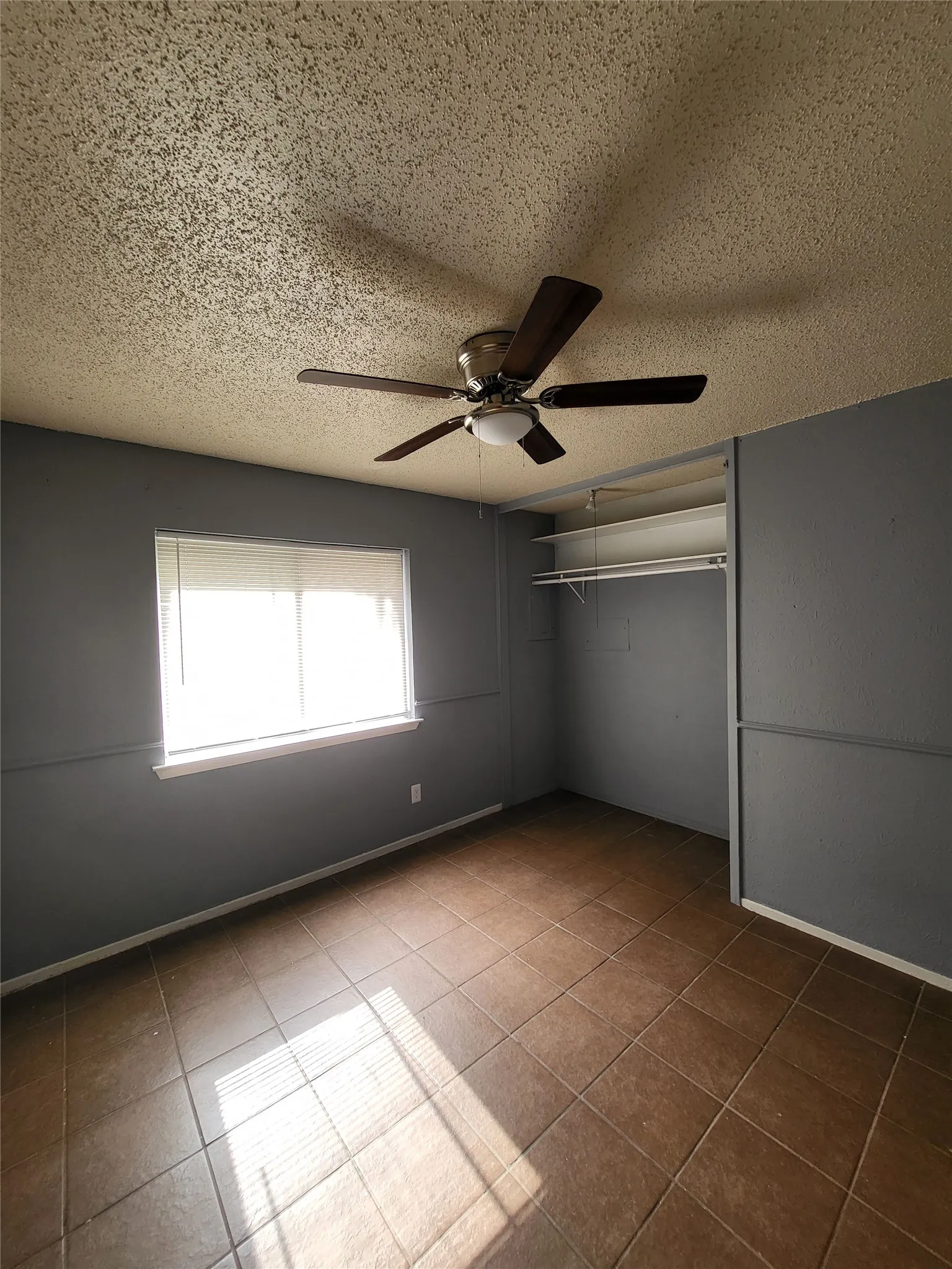 Duplex For Rent in Dallas County , 305 Trinidad Drive, Grand Prairie, Texas 75052, 2 Bedroom, 1 Bathroom, Garage spaces, 1,210 Sqft, built in 1973, mls#21395127, Real Estate Agent in Grand Prairie, Homes For Rent in Dallas county, Homes For Rent in Grand Prairie, Realtor in Grand Prairie Texas, Real Estate Brokerage Independent Realty Texas, Luminita Cordes Realtor