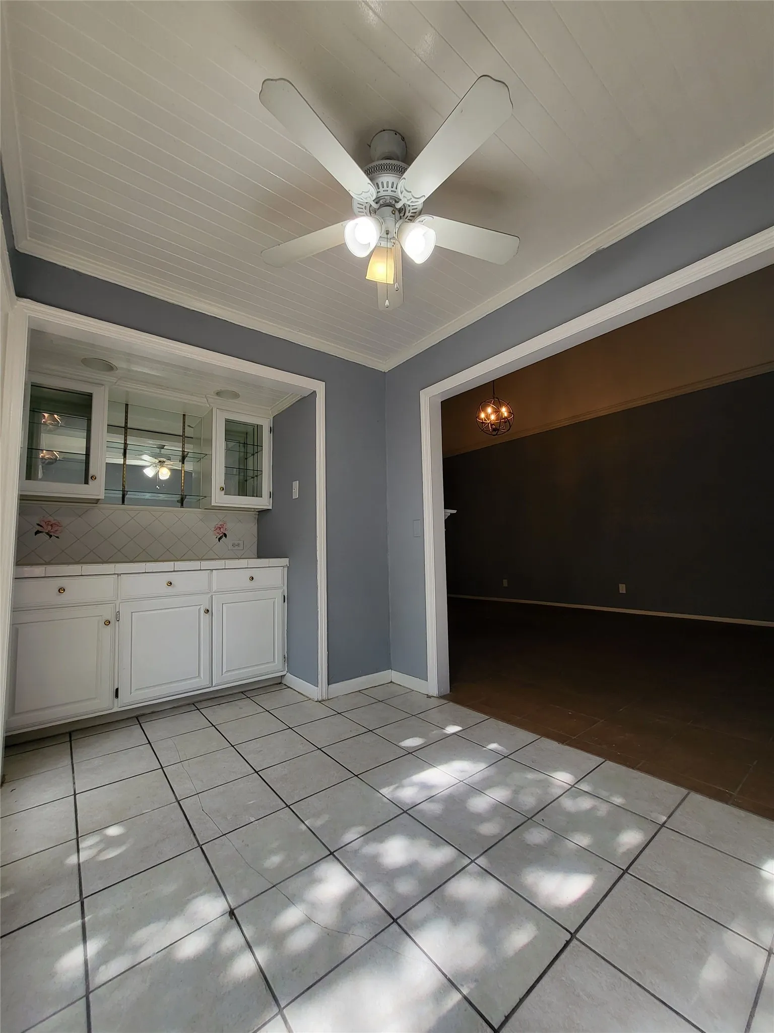 Duplex For Rent in Dallas County , 305 Trinidad Drive, Grand Prairie, Texas 75052, 2 Bedroom, 1 Bathroom, Garage spaces, 1,210 Sqft, built in 1973, mls#21395127, Real Estate Agent in Grand Prairie, Homes For Rent in Dallas county, Homes For Rent in Grand Prairie, Realtor in Grand Prairie Texas, Real Estate Brokerage Independent Realty Texas, Luminita Cordes Realtor
