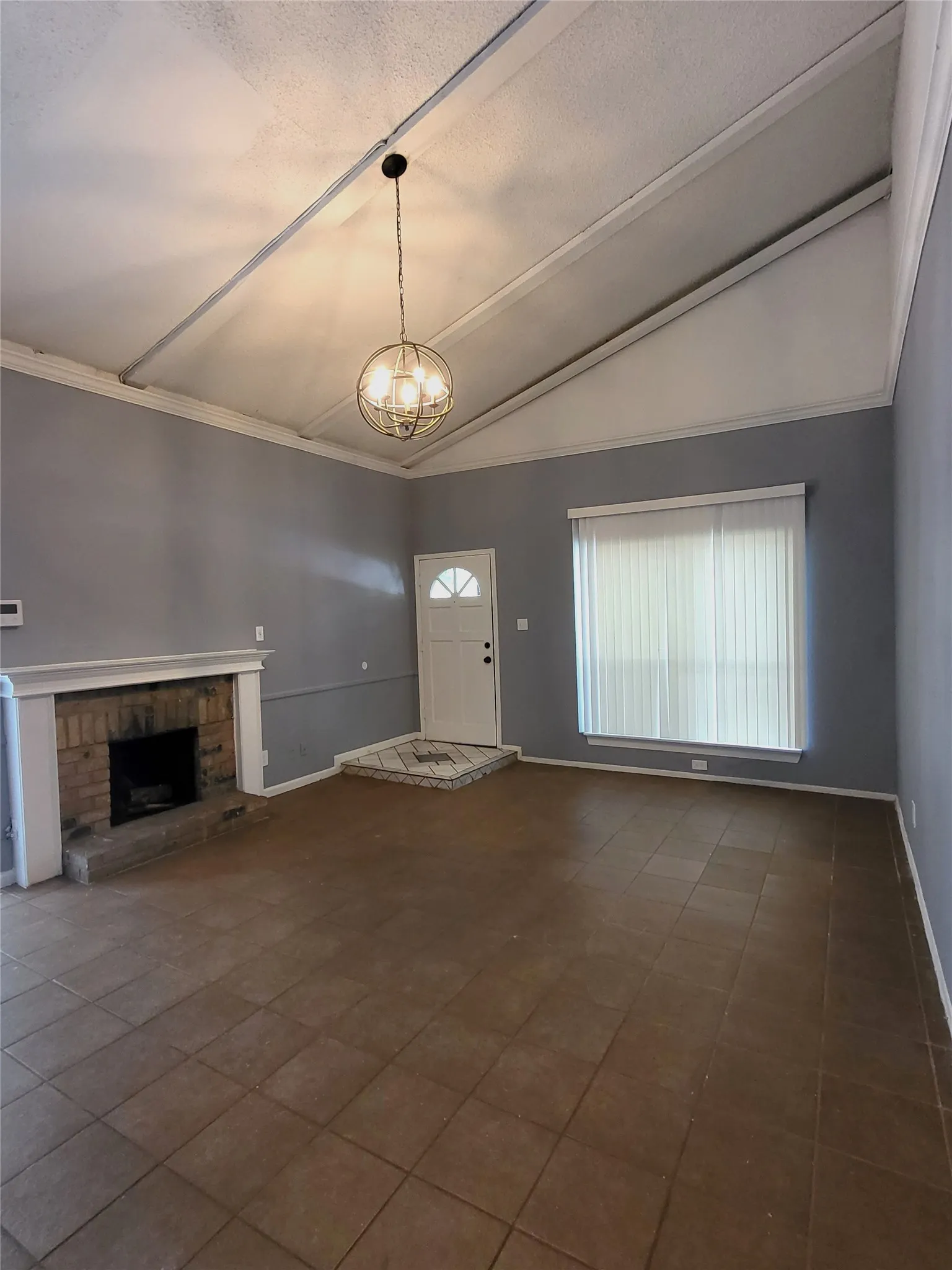 Duplex For Rent in Dallas County , 305 Trinidad Drive, Grand Prairie, Texas 75052, 2 Bedroom, 1 Bathroom, Garage spaces, 1,210 Sqft, built in 1973, mls#21395127, Real Estate Agent in Grand Prairie, Homes For Rent in Dallas county, Homes For Rent in Grand Prairie, Realtor in Grand Prairie Texas, Real Estate Brokerage Independent Realty Texas, Luminita Cordes Realtor