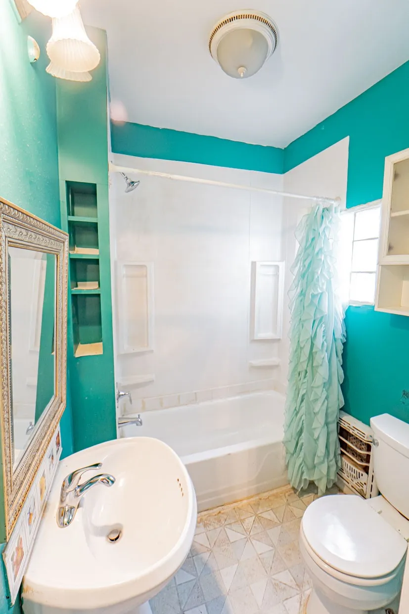 Single Family Residence For Sale in Stephens County , 901 W Hullum Street, Breckenridge, Texas 76424, 4 Bedroom, 2 Bathroom, 1 Garage spaces, 2,456 Sqft, built in 1992, mls#21393104, Real Estate Agent in Breckenridge, Homes For Sale in Stephens county, Homes For Sale in Breckenridge, Realtor in Breckenridge Texas, Real Estate Brokerage Independent Realty Texas, Luminita Cordes Realtor