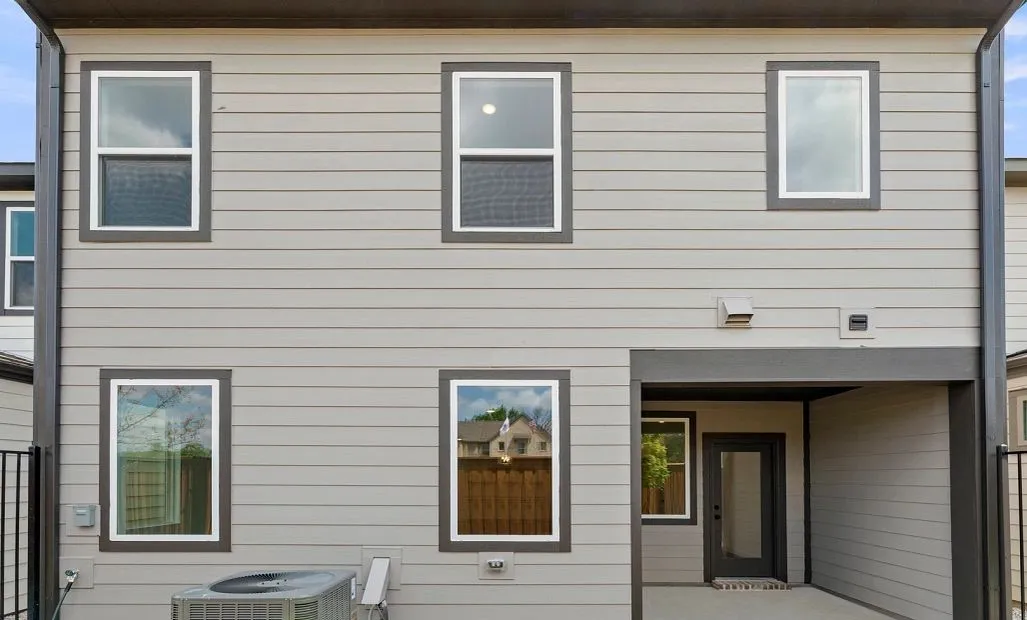 Rear Exterior Design Representative Photo