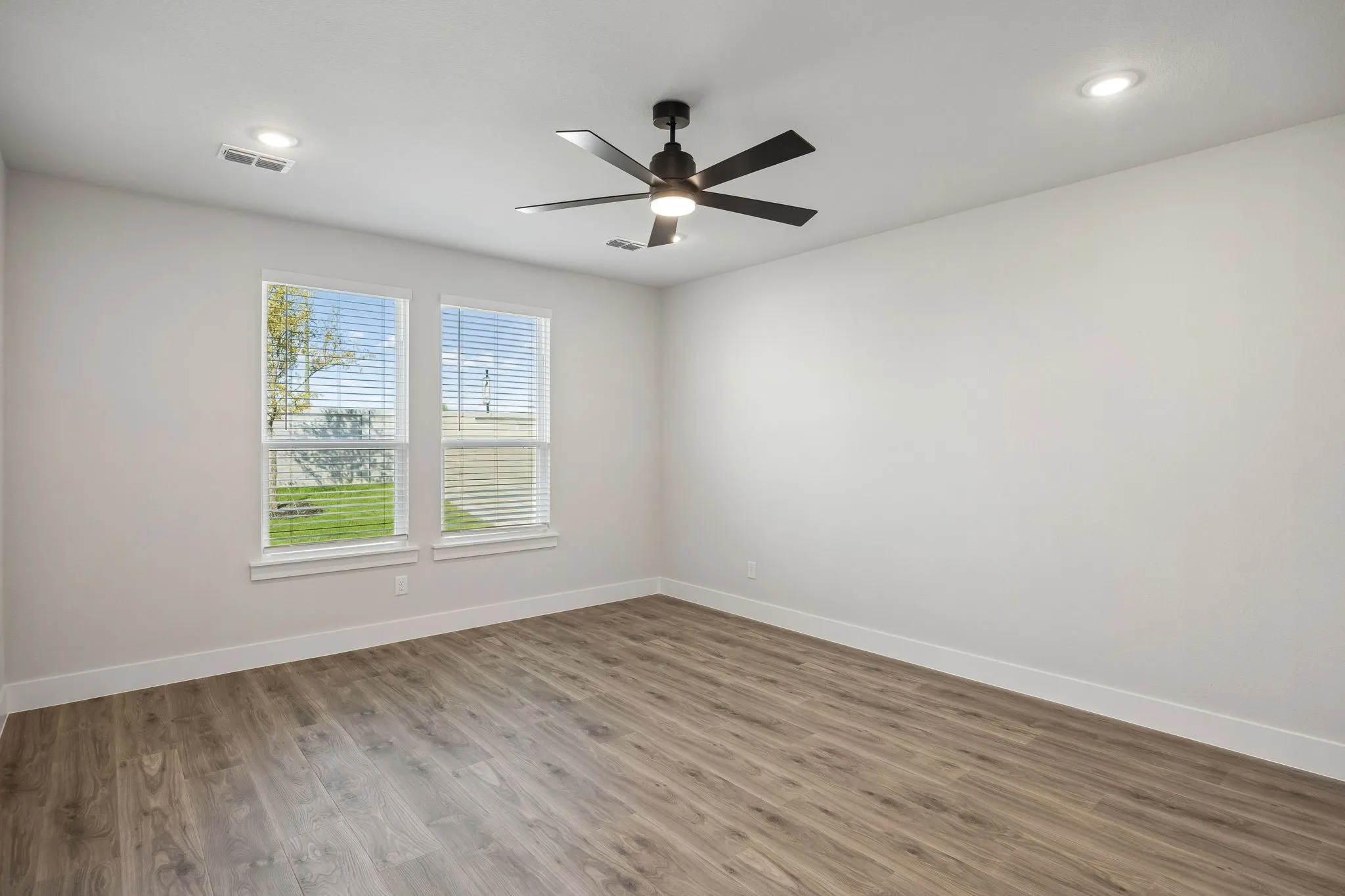 Single Family Residence For Sale in Collin County , 3105 Trowbridge Lane, Mc Kinney, Texas 75071, 5 Bedroom, 4 Bathroom, 2 Garage spaces, 2,714 Sqft, built in 2026, mls#21390797, Real Estate Agent in Mc Kinney, Homes For Sale in Collin county, Homes For Sale in Mc Kinney, Realtor in Mc Kinney Texas, Real Estate Brokerage Independent Realty Texas, Luminita Cordes Realtor