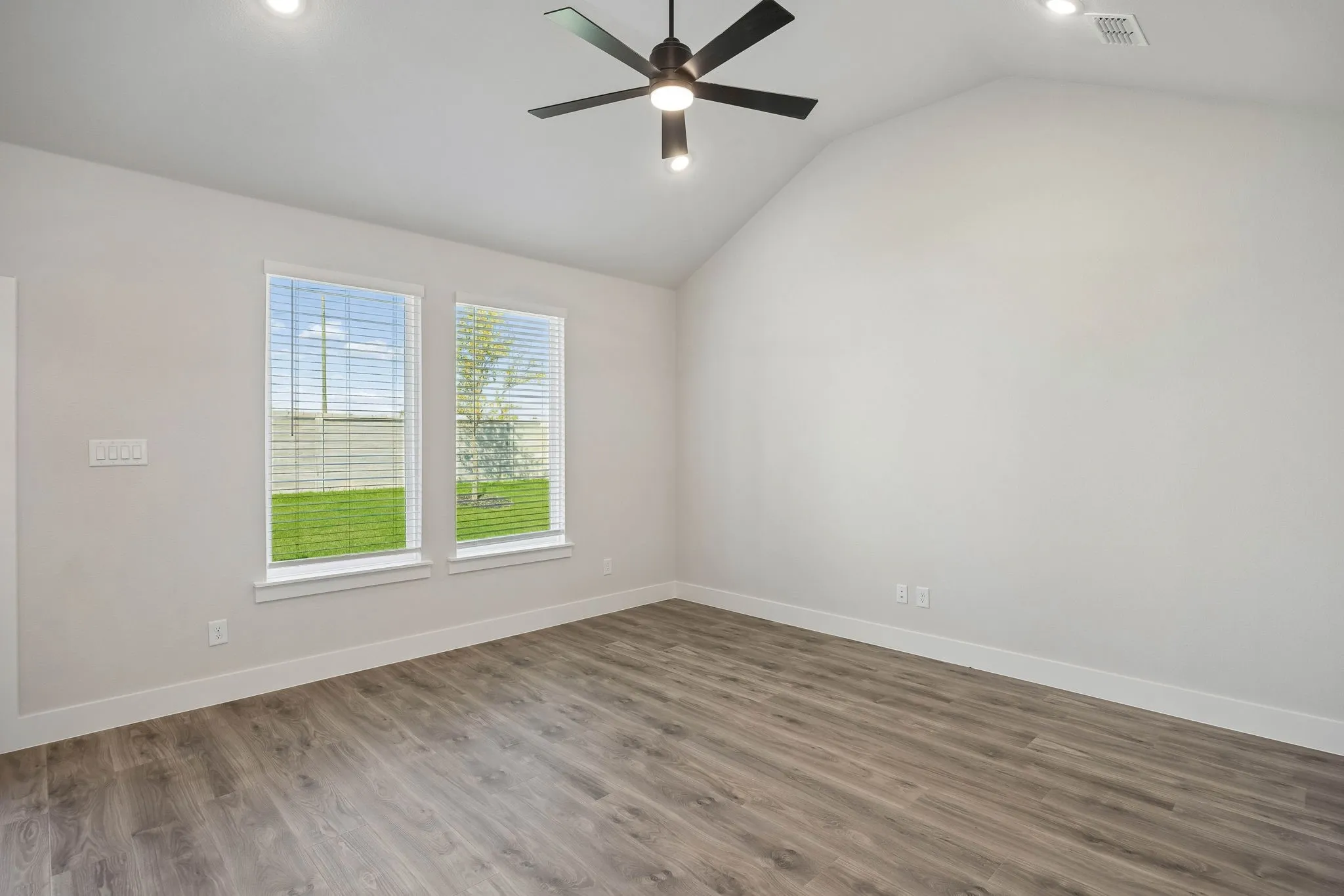 Single Family Residence For Sale in Collin County , 3105 Trowbridge Lane, Mc Kinney, Texas 75071, 5 Bedroom, 4 Bathroom, 2 Garage spaces, 2,714 Sqft, built in 2026, mls#21390797, Real Estate Agent in Mc Kinney, Homes For Sale in Collin county, Homes For Sale in Mc Kinney, Realtor in Mc Kinney Texas, Real Estate Brokerage Independent Realty Texas, Luminita Cordes Realtor