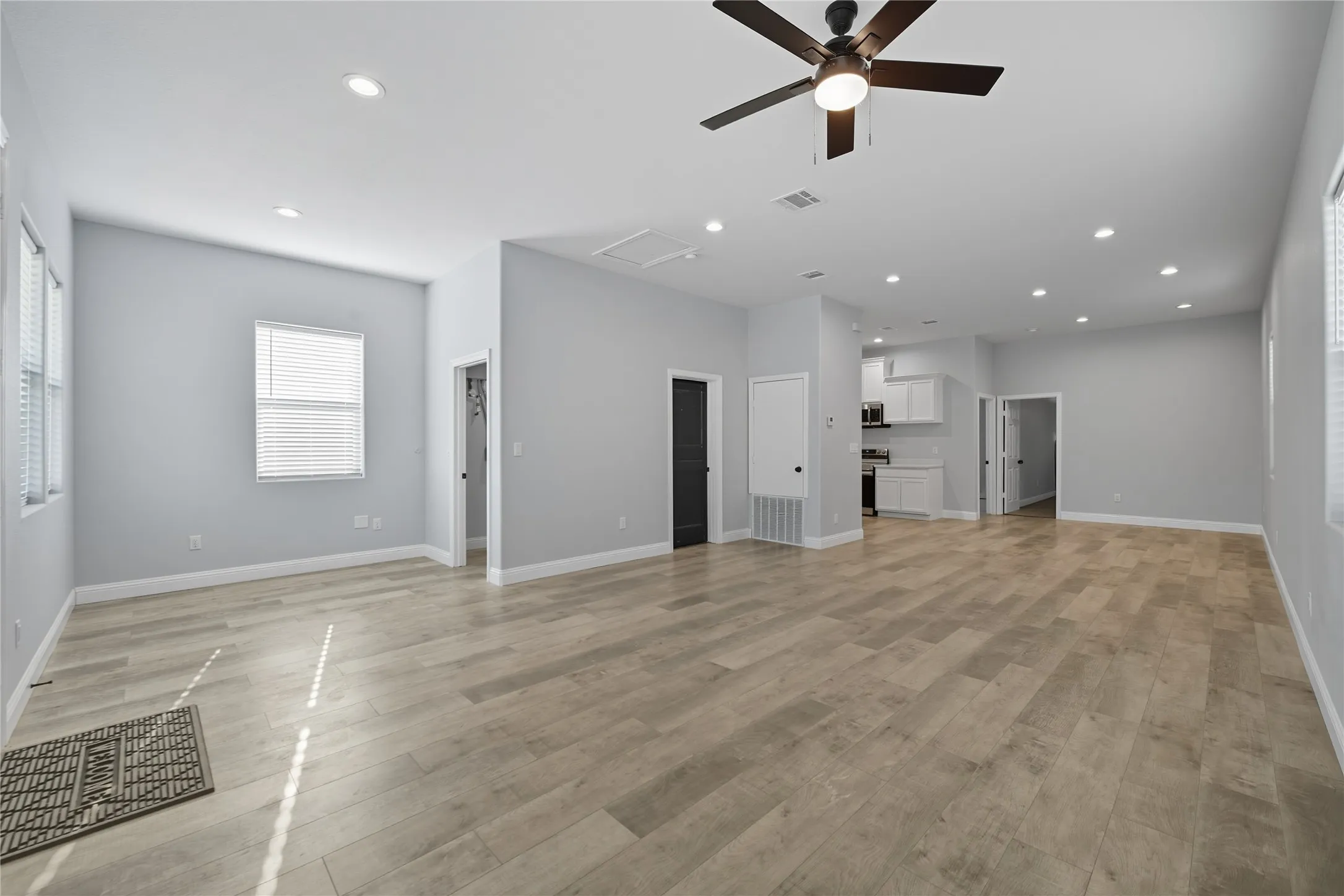 Single Family Residence For Rent in Tarrant County , 914 E Tucker Street, Fort Worth, Texas 76104, 2 Bedroom, 2 Bathroom, Garage spaces, 1,219 Sqft, built in 2025, mls#21395143, Real Estate Agent in Fort Worth, Homes For Rent in Tarrant county, Homes For Rent in Fort Worth, Realtor in Fort Worth Texas, Real Estate Brokerage Independent Realty Texas, Luminita Cordes Realtor