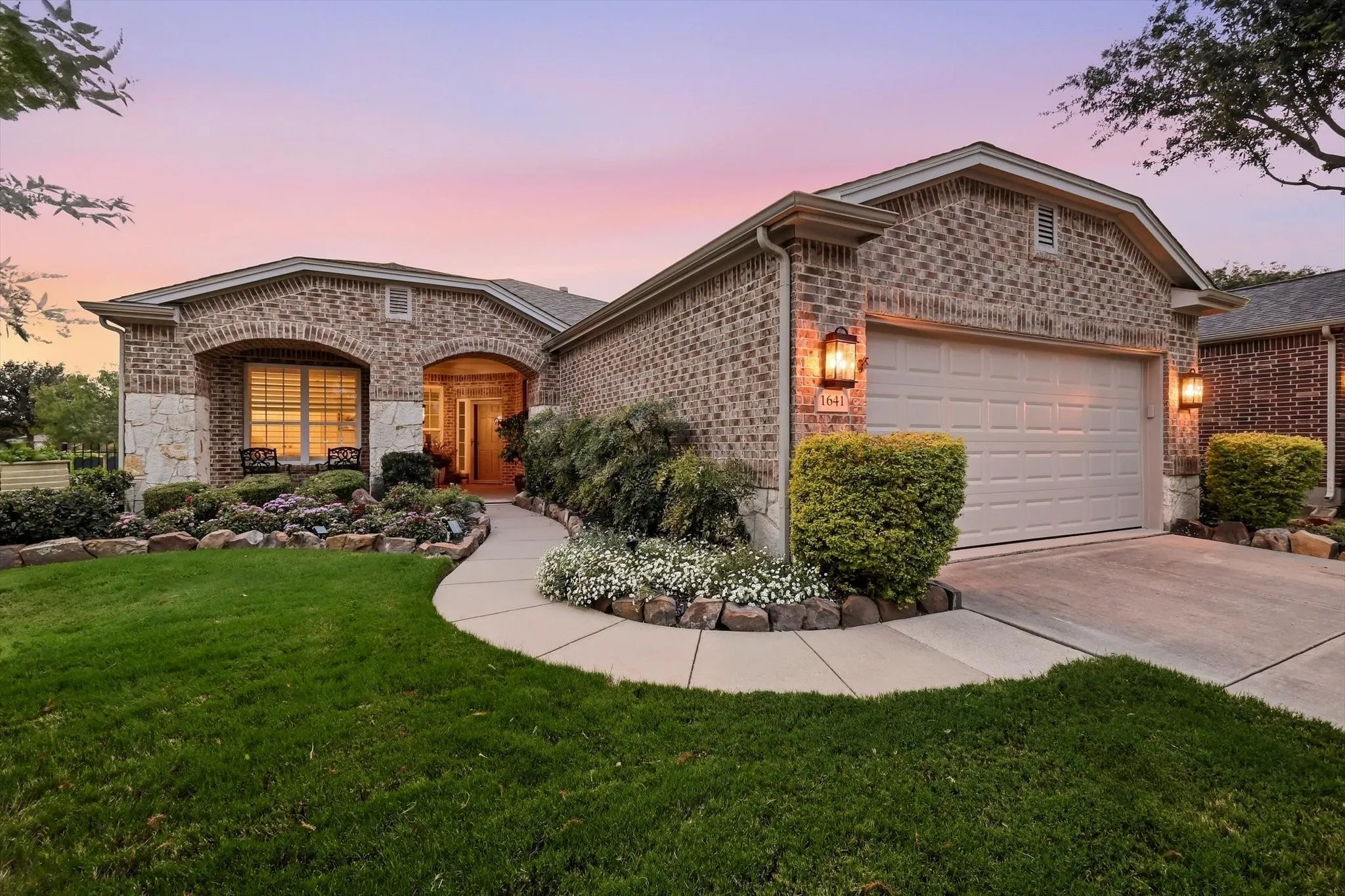 Outstanding Surrey Crest Model with Golf Course and Greenbelt View