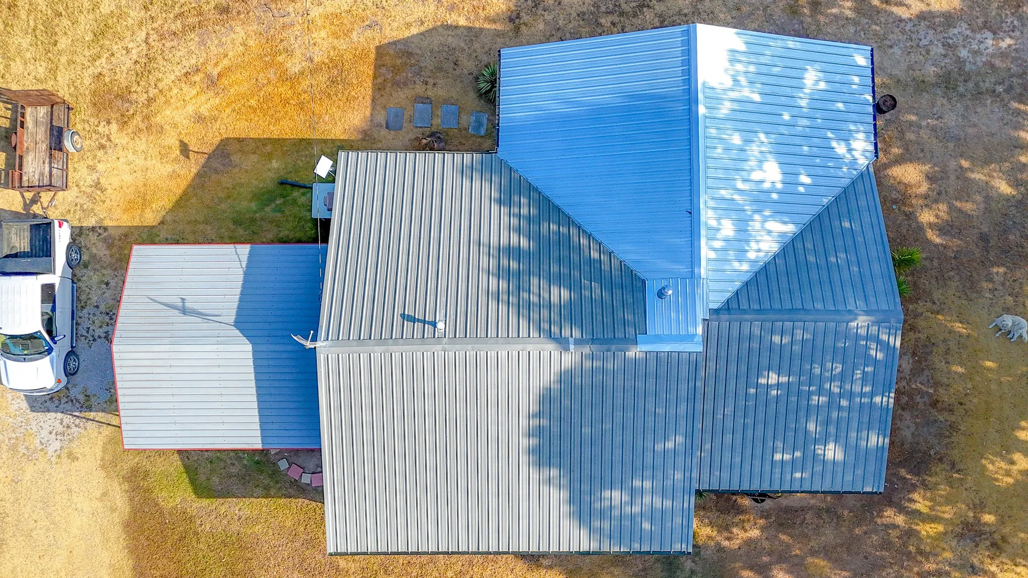 Single Family Residence For Sale in Navarro County , 14082 County Road 3140, Kerens, Texas 75144, 3 Bedroom, 2 Bathroom, 2 Garage spaces, 1,753 Sqft, built in 1999, mls#21394731, Real Estate Agent in Kerens, Homes For Sale in Navarro county, Homes For Sale in Kerens, Realtor in Kerens Texas, Real Estate Brokerage Independent Realty Texas, Luminita Cordes Realtor