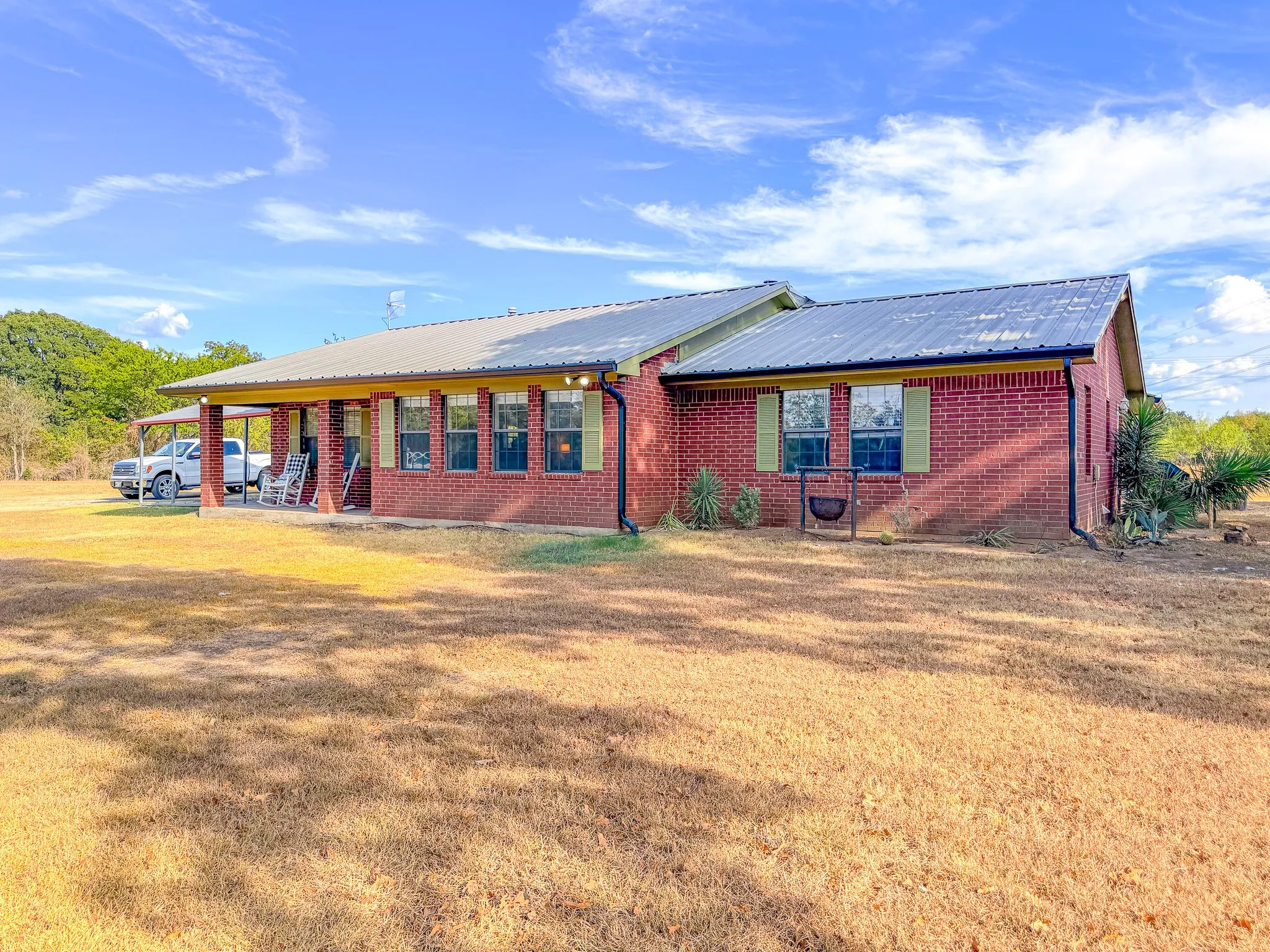 Single Family Residence For Sale in Navarro County , 14082 County Road 3140, Kerens, Texas 75144, 3 Bedroom, 2 Bathroom, 2 Garage spaces, 1,753 Sqft, built in 1999, mls#21394731, Real Estate Agent in Kerens, Homes For Sale in Navarro county, Homes For Sale in Kerens, Realtor in Kerens Texas, Real Estate Brokerage Independent Realty Texas, Luminita Cordes Realtor