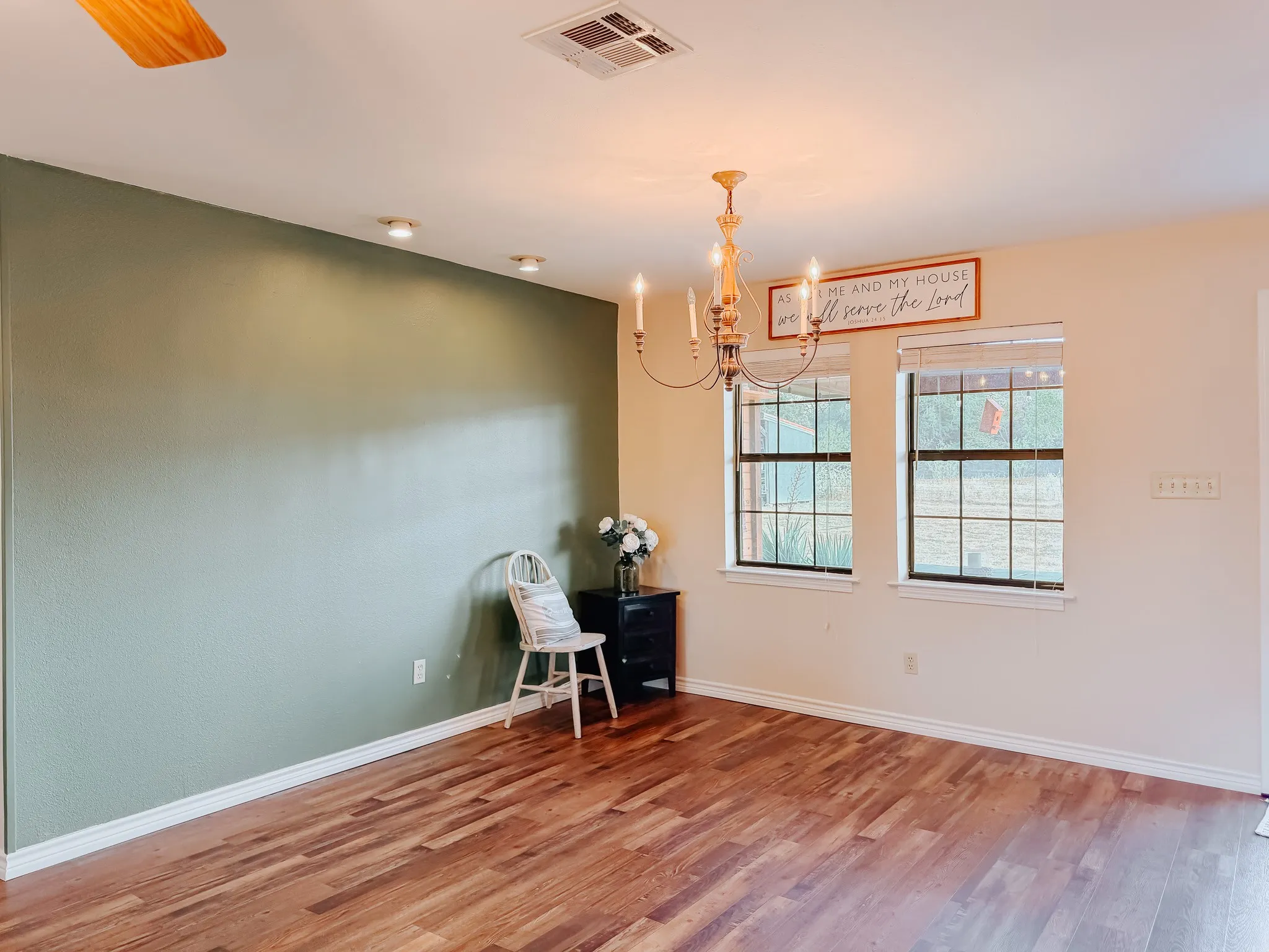 Single Family Residence For Sale in Navarro County , 14082 County Road 3140, Kerens, Texas 75144, 3 Bedroom, 2 Bathroom, 2 Garage spaces, 1,753 Sqft, built in 1999, mls#21394731, Real Estate Agent in Kerens, Homes For Sale in Navarro county, Homes For Sale in Kerens, Realtor in Kerens Texas, Real Estate Brokerage Independent Realty Texas, Luminita Cordes Realtor
