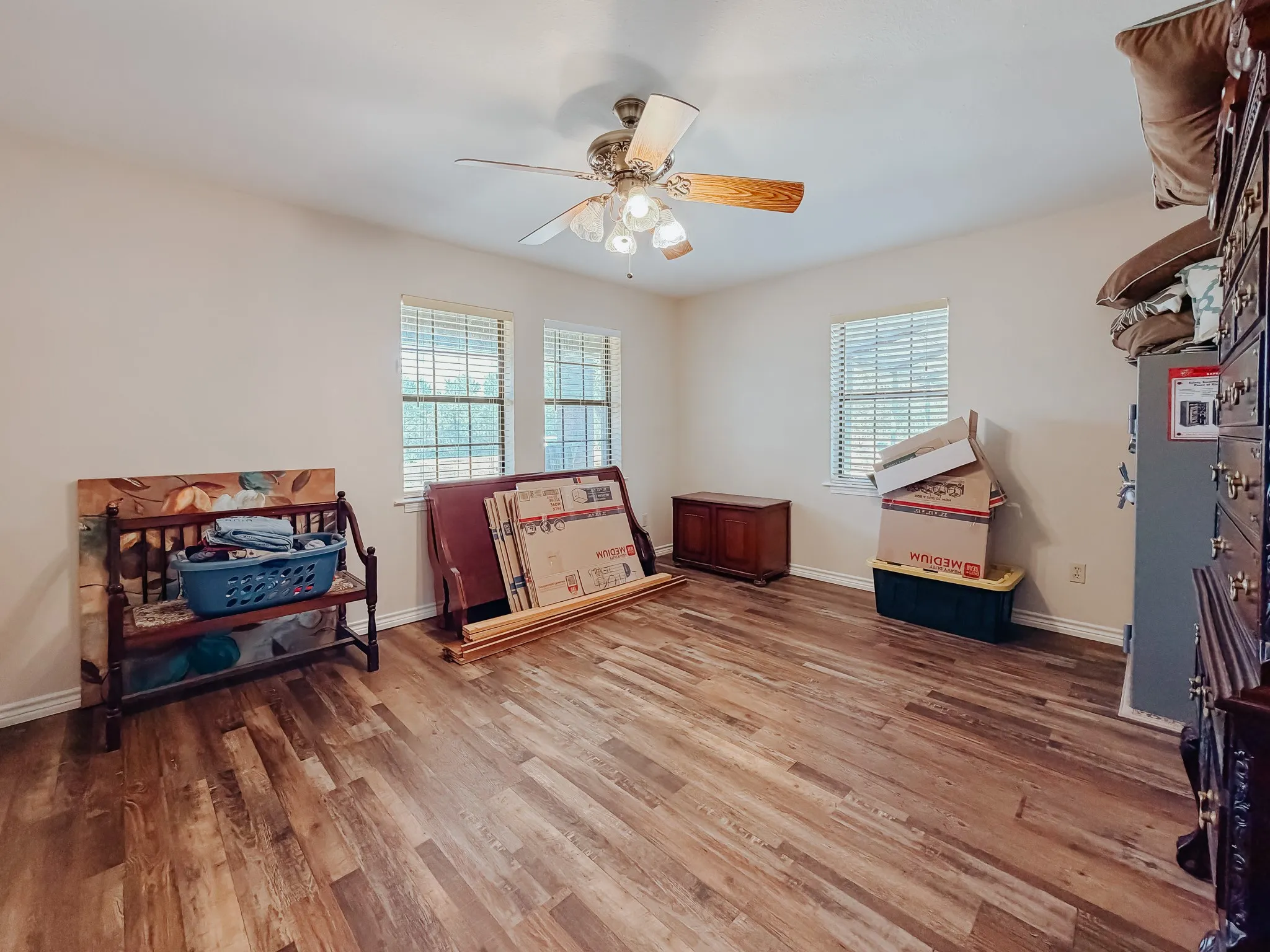 Single Family Residence For Sale in Navarro County , 14082 County Road 3140, Kerens, Texas 75144, 3 Bedroom, 2 Bathroom, 2 Garage spaces, 1,753 Sqft, built in 1999, mls#21394731, Real Estate Agent in Kerens, Homes For Sale in Navarro county, Homes For Sale in Kerens, Realtor in Kerens Texas, Real Estate Brokerage Independent Realty Texas, Luminita Cordes Realtor