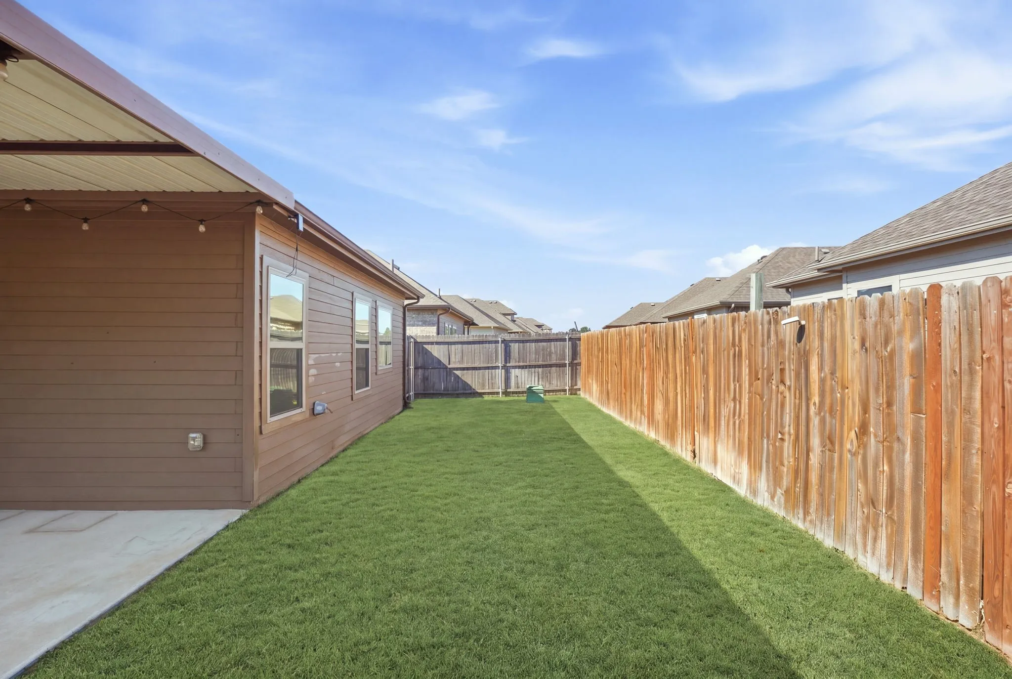 Single Family Residence For Sale in Hunt County , 620 Redwood Drive, Greenville, Texas 75402, 3 Bedroom, 2 Bathroom, 2 Garage spaces, 1,510 Sqft, built in 2019, mls#21391140, Real Estate Agent in Greenville, Homes For Sale in Hunt county, Homes For Sale in Greenville, Realtor in Greenville Texas, Real Estate Brokerage Independent Realty Texas, Luminita Cordes Realtor