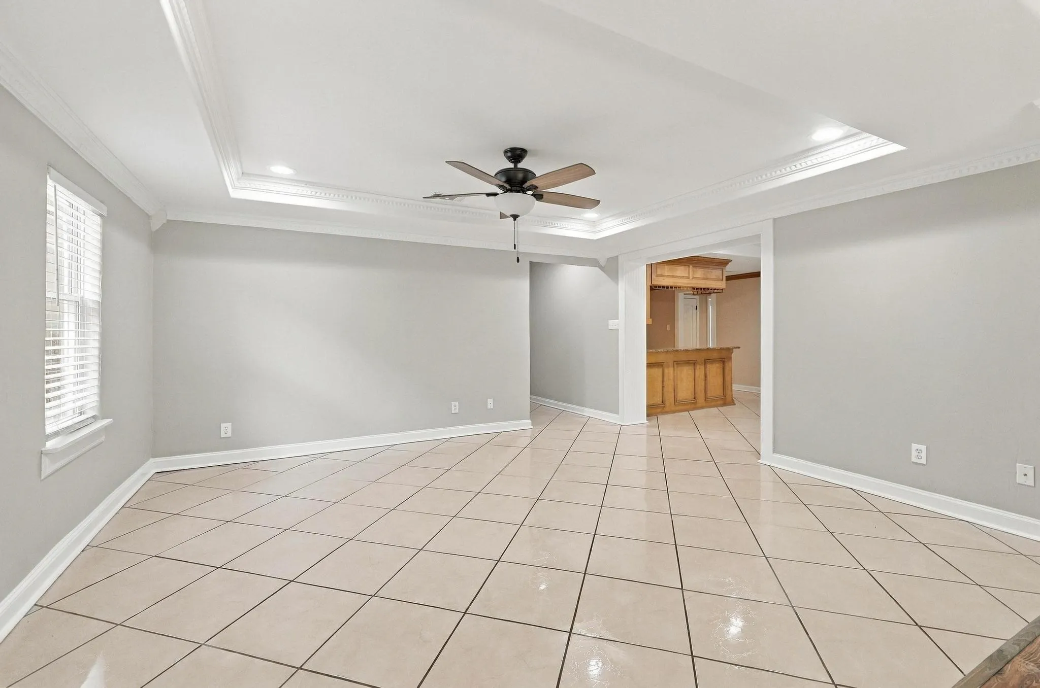 Single Family Residence For Sale in Grayson County , 424 W Sears Street, Denison, Texas 75020, 4 Bedroom, 2 Bathroom, Garage spaces, 1,852 Sqft, built in 1900, mls#21394774, Real Estate Agent in Denison, Homes For Sale in Grayson county, Homes For Sale in Denison, Realtor in Denison Texas, Real Estate Brokerage Independent Realty Texas, Luminita Cordes Realtor