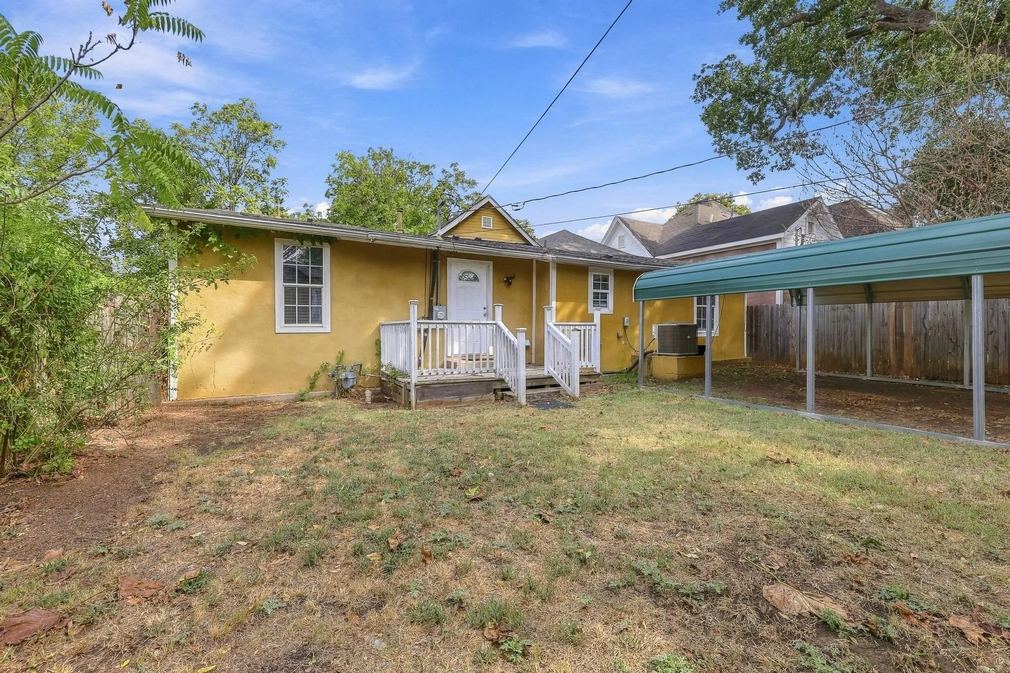 Single Family Residence For Sale in Grayson County , 424 W Sears Street, Denison, Texas 75020, 4 Bedroom, 2 Bathroom, Garage spaces, 1,852 Sqft, built in 1900, mls#21394774, Real Estate Agent in Denison, Homes For Sale in Grayson county, Homes For Sale in Denison, Realtor in Denison Texas, Real Estate Brokerage Independent Realty Texas, Luminita Cordes Realtor