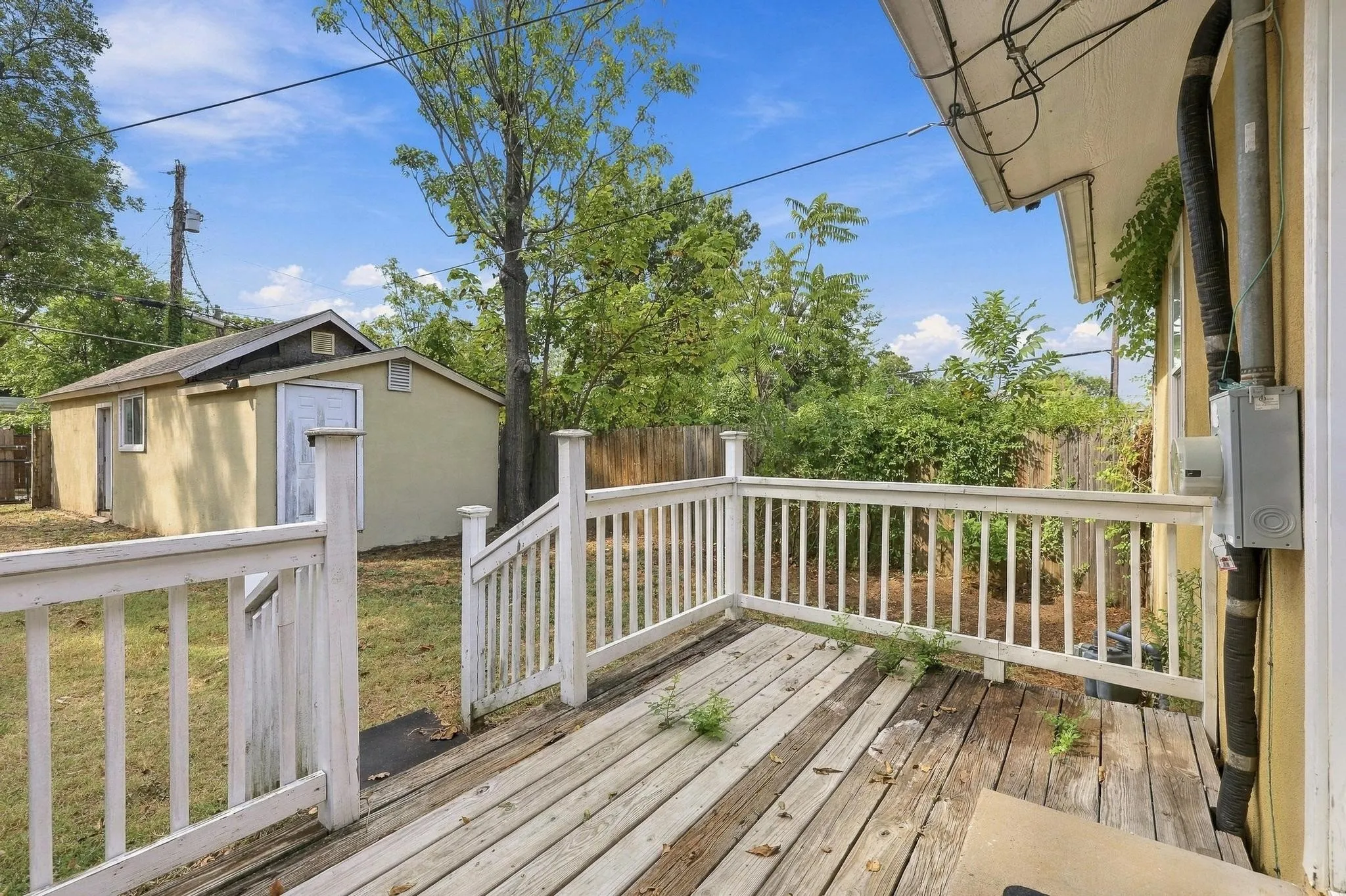 Single Family Residence For Sale in Grayson County , 424 W Sears Street, Denison, Texas 75020, 4 Bedroom, 2 Bathroom, Garage spaces, 1,852 Sqft, built in 1900, mls#21394774, Real Estate Agent in Denison, Homes For Sale in Grayson county, Homes For Sale in Denison, Realtor in Denison Texas, Real Estate Brokerage Independent Realty Texas, Luminita Cordes Realtor