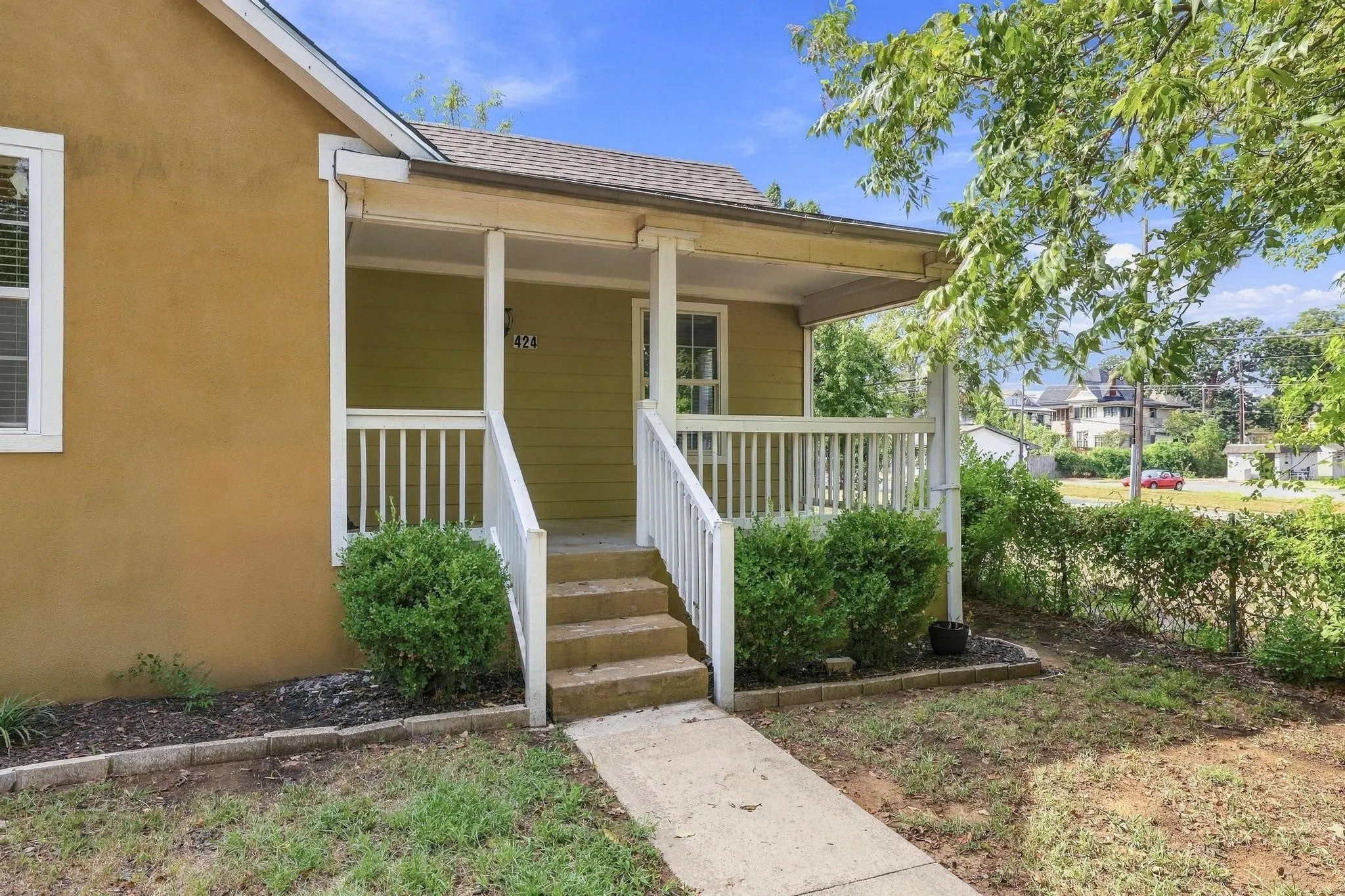 Single Family Residence For Sale in Grayson County , 424 W Sears Street, Denison, Texas 75020, 4 Bedroom, 2 Bathroom, Garage spaces, 1,852 Sqft, built in 1900, mls#21394774, Real Estate Agent in Denison, Homes For Sale in Grayson county, Homes For Sale in Denison, Realtor in Denison Texas, Real Estate Brokerage Independent Realty Texas, Luminita Cordes Realtor