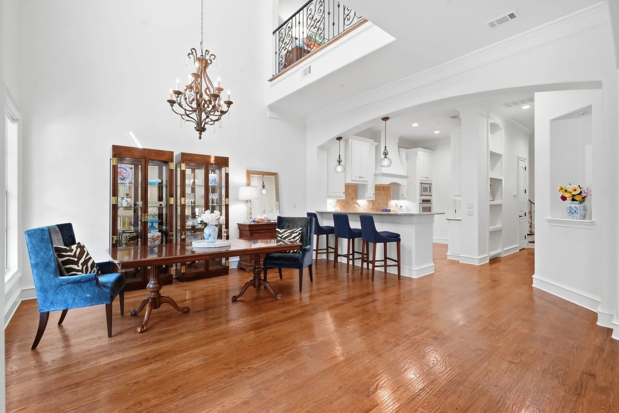 Single Family Residence For Sale in Tarrant County , 1721 Fountain Pass Drive, Colleyville, Texas 76034, 3 Bedroom, 4 Bathroom, 2 Garage spaces, 2,850 Sqft, built in 2008, mls#21389410, Real Estate Agent in Colleyville, Homes For Sale in Tarrant county, Homes For Sale in Colleyville, Realtor in Colleyville Texas, Real Estate Brokerage Independent Realty Texas, Luminita Cordes Realtor