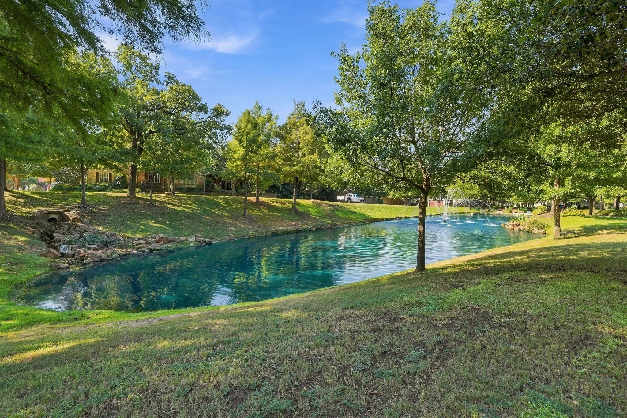 Single Family Residence For Sale in Tarrant County , 1721 Fountain Pass Drive, Colleyville, Texas 76034, 3 Bedroom, 4 Bathroom, 2 Garage spaces, 2,850 Sqft, built in 2008, mls#21389410, Real Estate Agent in Colleyville, Homes For Sale in Tarrant county, Homes For Sale in Colleyville, Realtor in Colleyville Texas, Real Estate Brokerage Independent Realty Texas, Luminita Cordes Realtor
