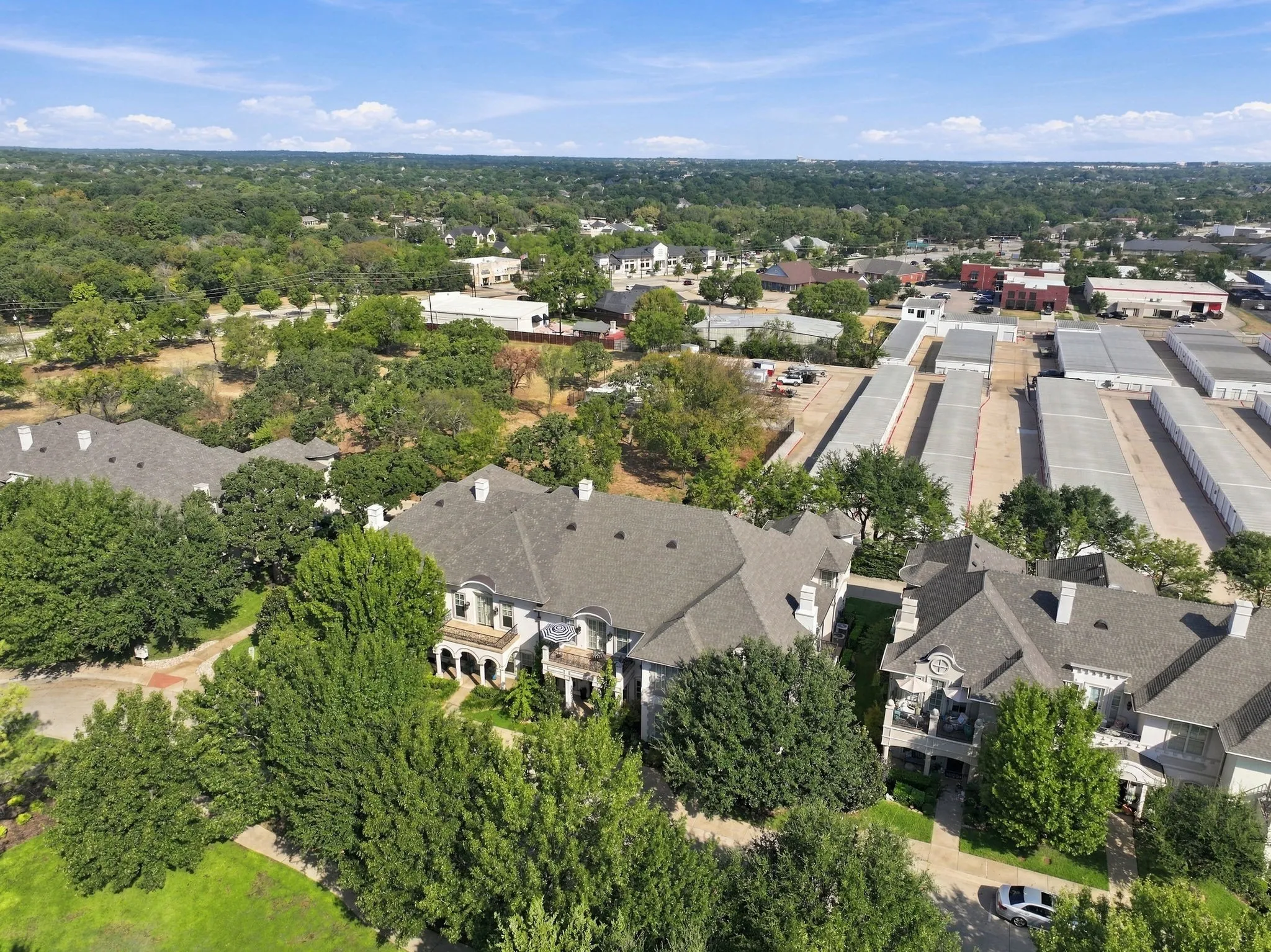 Single Family Residence For Sale in Tarrant County , 1721 Fountain Pass Drive, Colleyville, Texas 76034, 3 Bedroom, 4 Bathroom, 2 Garage spaces, 2,850 Sqft, built in 2008, mls#21389410, Real Estate Agent in Colleyville, Homes For Sale in Tarrant county, Homes For Sale in Colleyville, Realtor in Colleyville Texas, Real Estate Brokerage Independent Realty Texas, Luminita Cordes Realtor