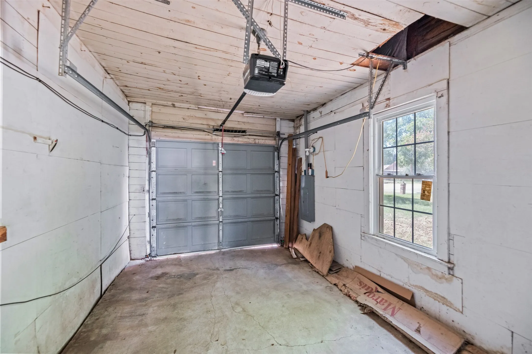 Single Family Residence For Rent in Van Zandt County , 247 E North Street, Wills Point, Texas 75169, 2 Bedroom, 1 Bathroom, 1 Garage spaces, 1,060 Sqft, built in 1949, mls#21391815, Real Estate Agent in Wills Point, Homes For Rent in Van Zandt county, Homes For Rent in Wills Point, Realtor in Wills Point Texas, Real Estate Brokerage Independent Realty Texas, Luminita Cordes Realtor