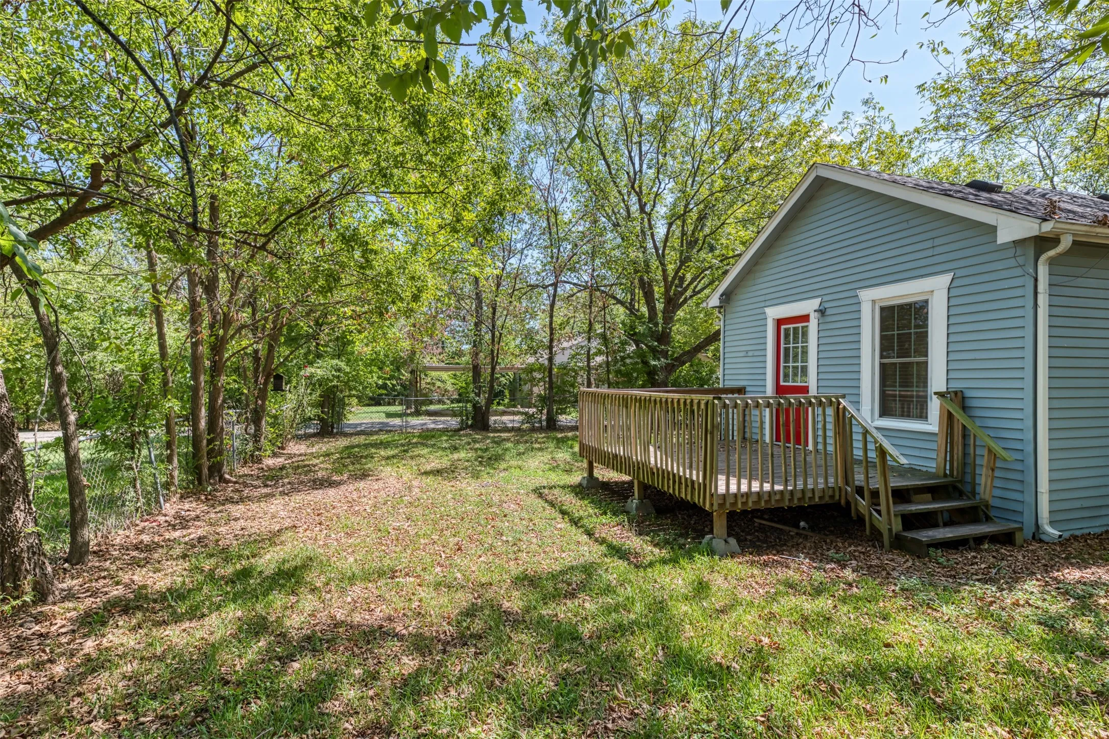 Single Family Residence For Rent in Van Zandt County , 247 E North Street, Wills Point, Texas 75169, 2 Bedroom, 1 Bathroom, 1 Garage spaces, 1,060 Sqft, built in 1949, mls#21391815, Real Estate Agent in Wills Point, Homes For Rent in Van Zandt county, Homes For Rent in Wills Point, Realtor in Wills Point Texas, Real Estate Brokerage Independent Realty Texas, Luminita Cordes Realtor