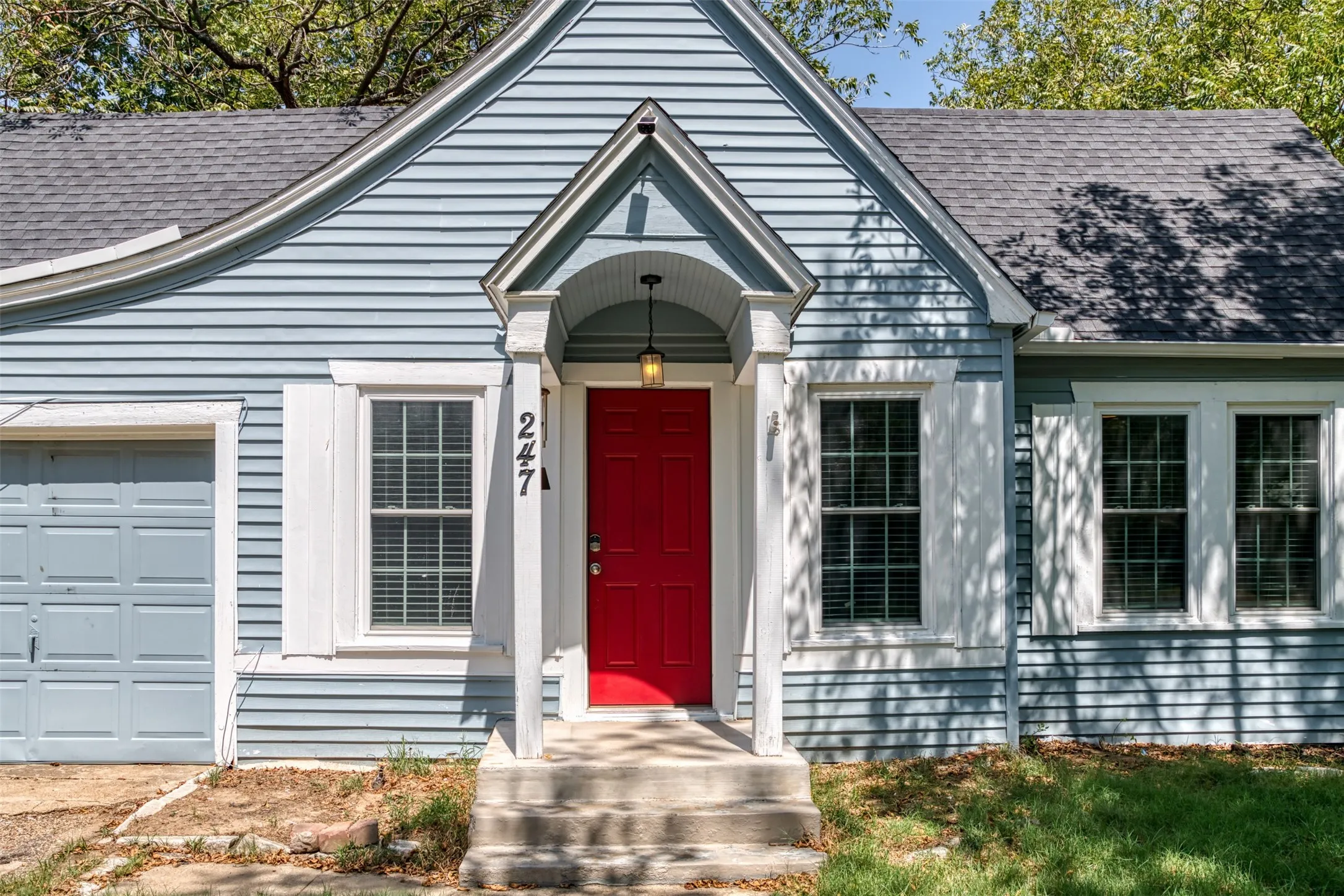 Single Family Residence For Rent in Van Zandt County , 247 E North Street, Wills Point, Texas 75169, 2 Bedroom, 1 Bathroom, 1 Garage spaces, 1,060 Sqft, built in 1949, mls#21391815, Real Estate Agent in Wills Point, Homes For Rent in Van Zandt county, Homes For Rent in Wills Point, Realtor in Wills Point Texas, Real Estate Brokerage Independent Realty Texas, Luminita Cordes Realtor