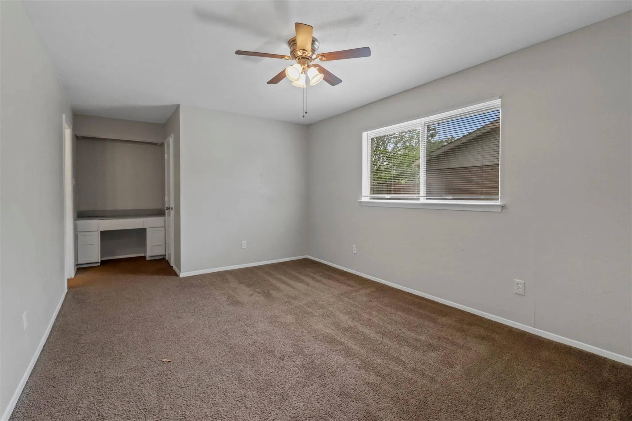 Single Family Residence For Rent in Tarrant County , 7012 Lincolnshire Lane, North Richland Hills, Texas 76182, 3 Bedroom, 2 Bathroom, 1 Garage spaces, 1,268 Sqft, built in 1978, mls#21395178, Real Estate Agent in North Richland Hills, Homes For Rent in Tarrant county, Homes For Rent in North Richland Hills, Realtor in North Richland Hills Texas, Real Estate Brokerage Independent Realty Texas, Luminita Cordes Realtor