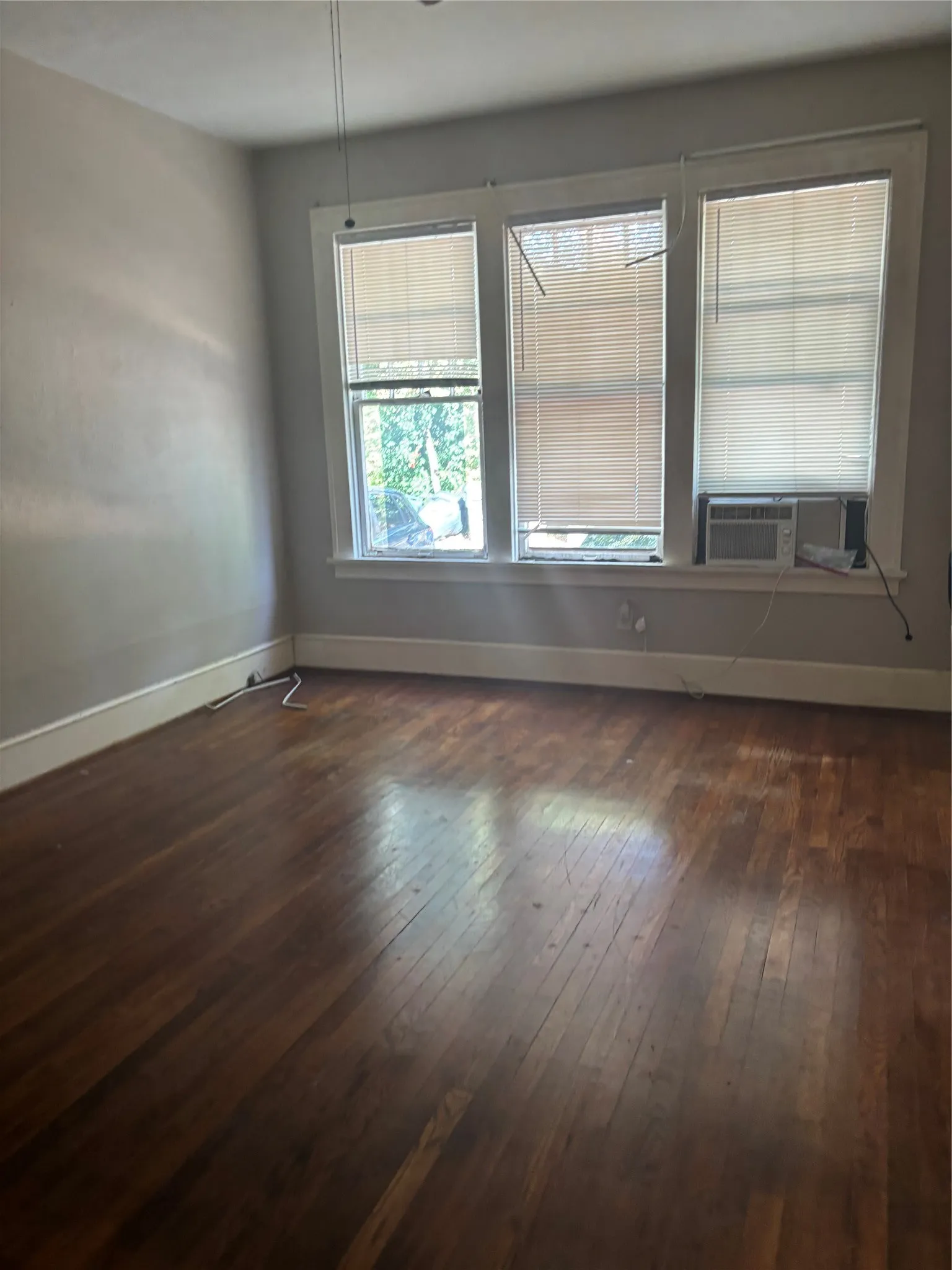 Quadruplex For Rent in Dallas County , 5222 Columbia Avenue, Dallas, Texas 75214, 2 Bedroom, 1 Bathroom, Garage spaces, 6,785 Sqft, built in 1940, mls#21394200, Real Estate Agent in Dallas, Homes For Rent in Dallas county, Homes For Rent in Dallas, Realtor in Dallas Texas, Real Estate Brokerage Independent Realty Texas, Luminita Cordes Realtor