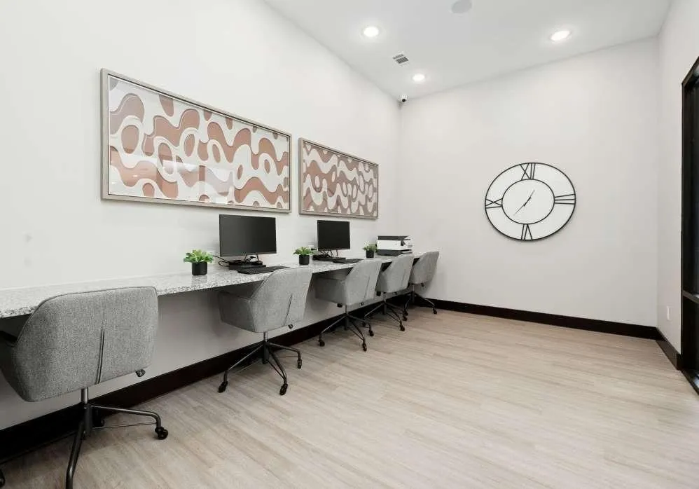Receive up to 2 months free on select units!   + Ask about our $199 look & lease!