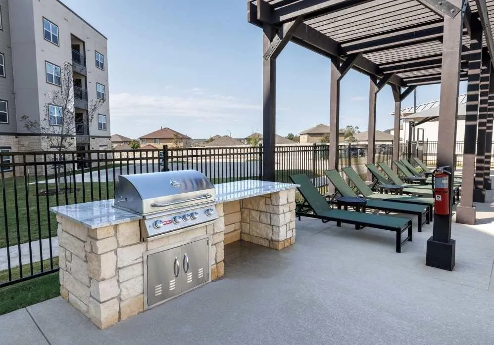 Receive up to 2 months free on select units!   + Ask about our $199 look & lease!