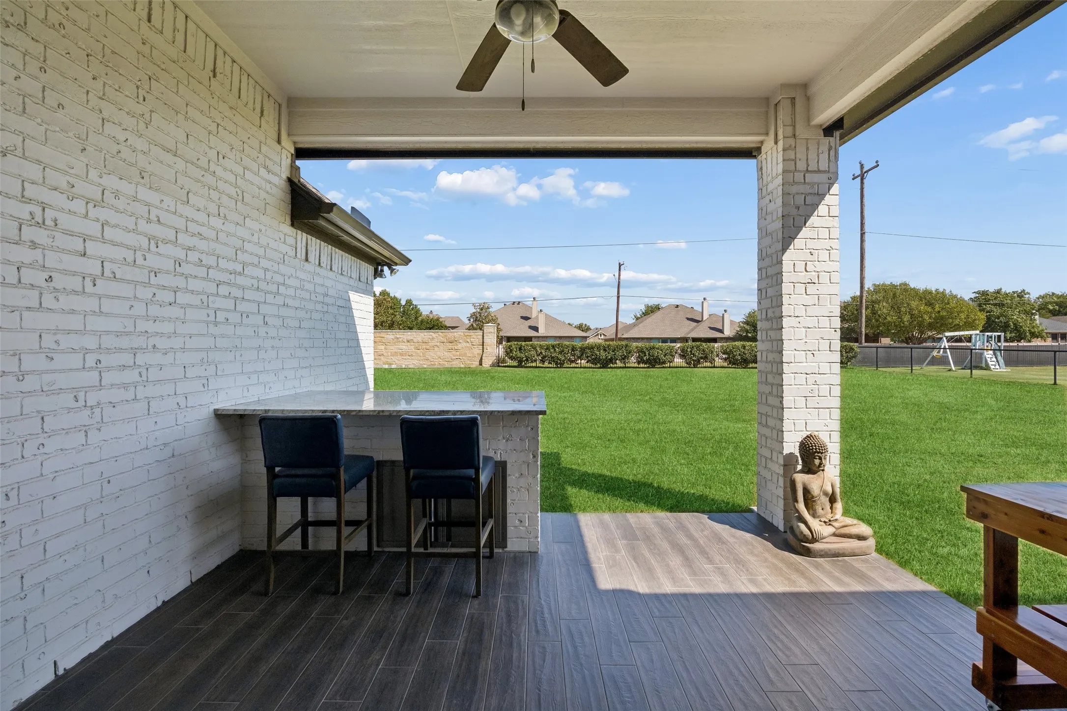 Single Family Residence For Sale in Denton County , 1402 Oliver Creek Lane, Justin, Texas 76247, 4 Bedroom, 3 Bathroom, 3 Garage spaces, 3,116 Sqft, built in 2020, mls#21393545, Real Estate Agent in Justin, Homes For Sale in Denton county, Homes For Sale in Justin, Realtor in Justin Texas, Real Estate Brokerage Independent Realty Texas, Luminita Cordes Realtor