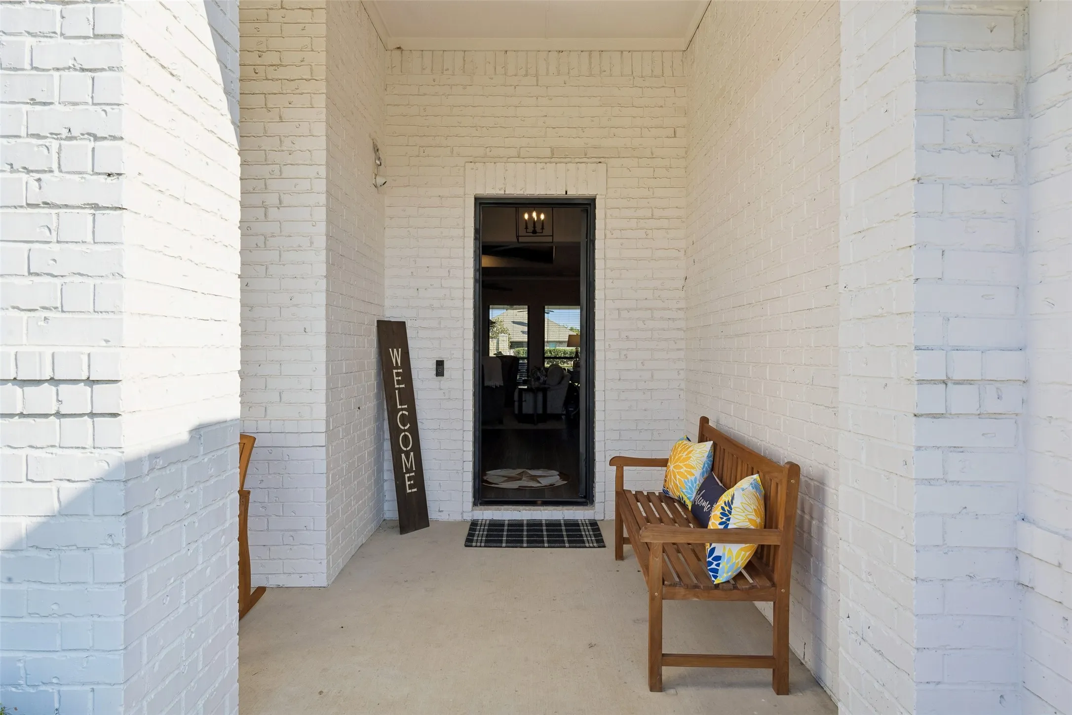 Single Family Residence For Sale in Denton County , 1402 Oliver Creek Lane, Justin, Texas 76247, 4 Bedroom, 3 Bathroom, 3 Garage spaces, 3,116 Sqft, built in 2020, mls#21393545, Real Estate Agent in Justin, Homes For Sale in Denton county, Homes For Sale in Justin, Realtor in Justin Texas, Real Estate Brokerage Independent Realty Texas, Luminita Cordes Realtor