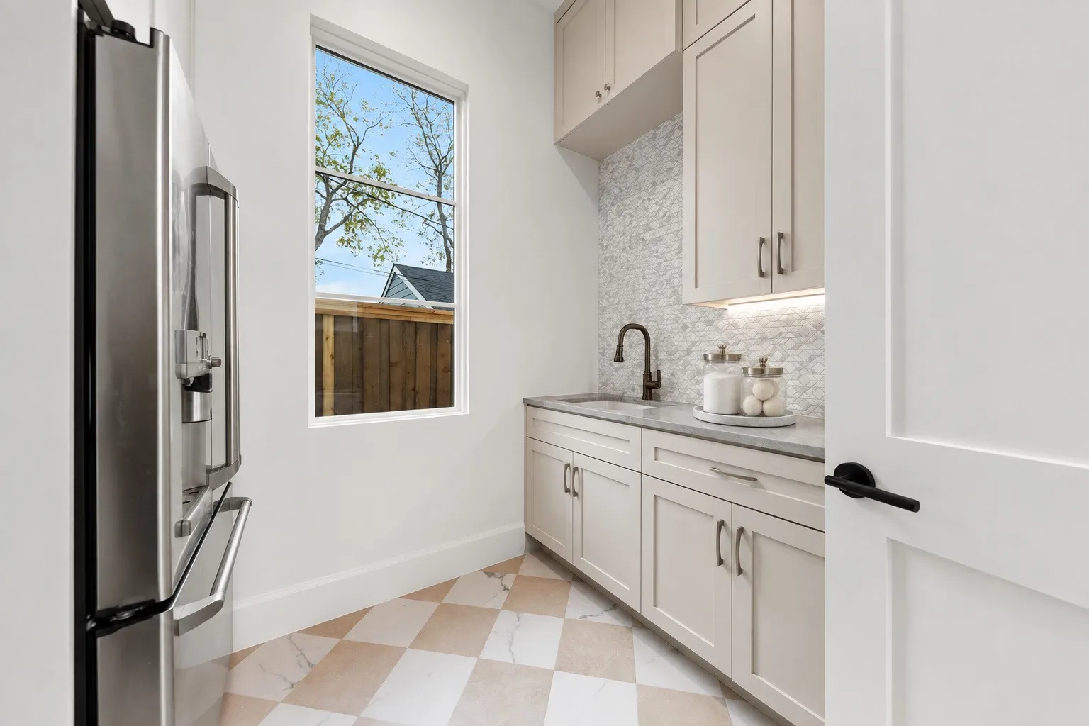 Single Family Residence For Sale in Dallas County , 7327 Casa Loma Avenue, Dallas, Texas 75214, 4 Bedroom, 6 Bathroom, 2 Garage spaces, 4,706 Sqft, built in 2025, mls#21394952, Real Estate Agent in Dallas, Homes For Sale in Dallas county, Homes For Sale in Dallas, Realtor in Dallas Texas, Real Estate Brokerage Independent Realty Texas, Luminita Cordes Realtor