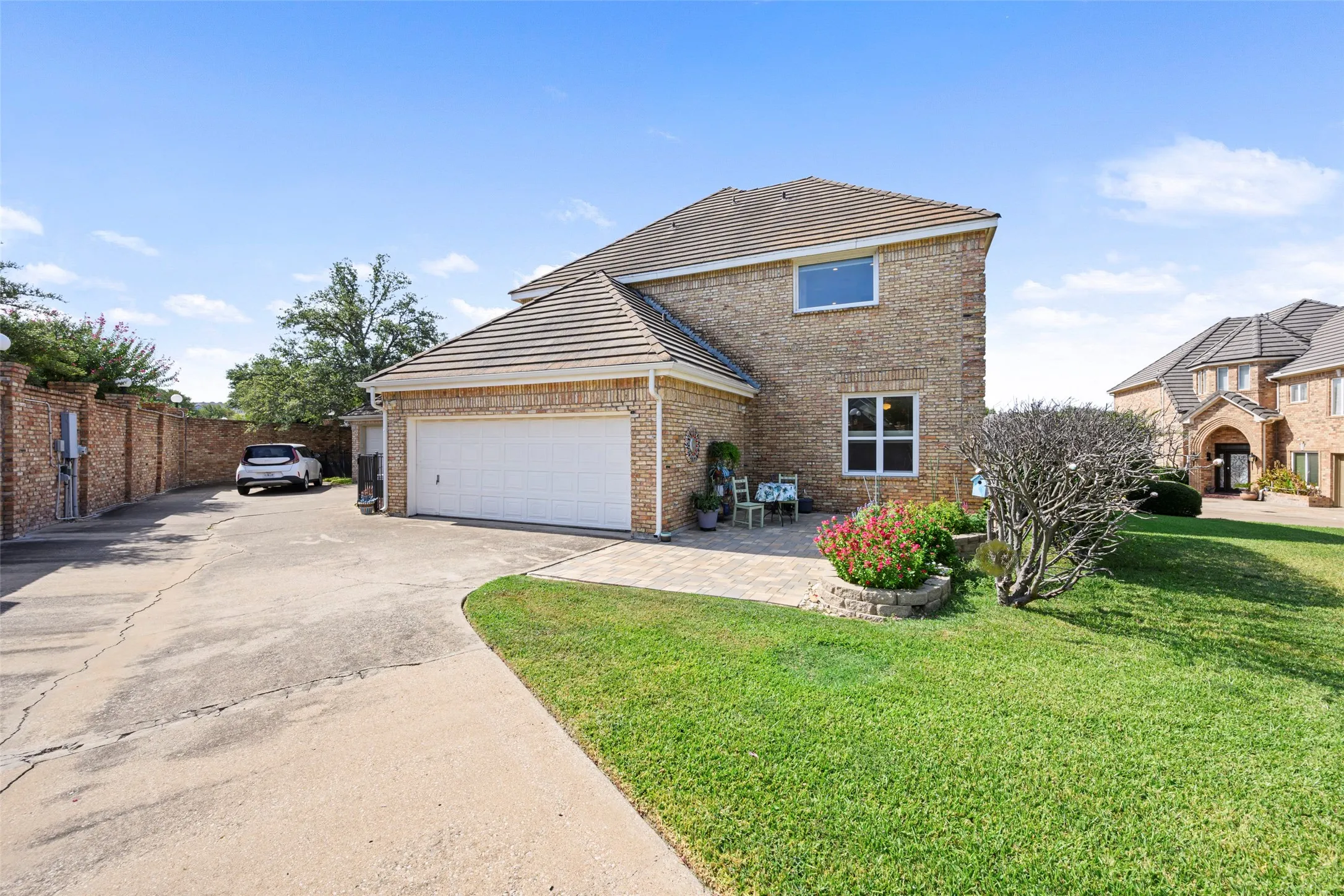 Single Family Residence For Sale in Tarrant County , 8404 Sunset Cove Drive, Fort Worth, Texas 76179, 3 Bedroom, 3 Bathroom, 2 Garage spaces, 2,732 Sqft, built in 1987, mls#21392757, Real Estate Agent in Fort Worth, Homes For Sale in Tarrant county, Homes For Sale in Fort Worth, Realtor in Fort Worth Texas, Real Estate Brokerage Independent Realty Texas, Luminita Cordes Realtor