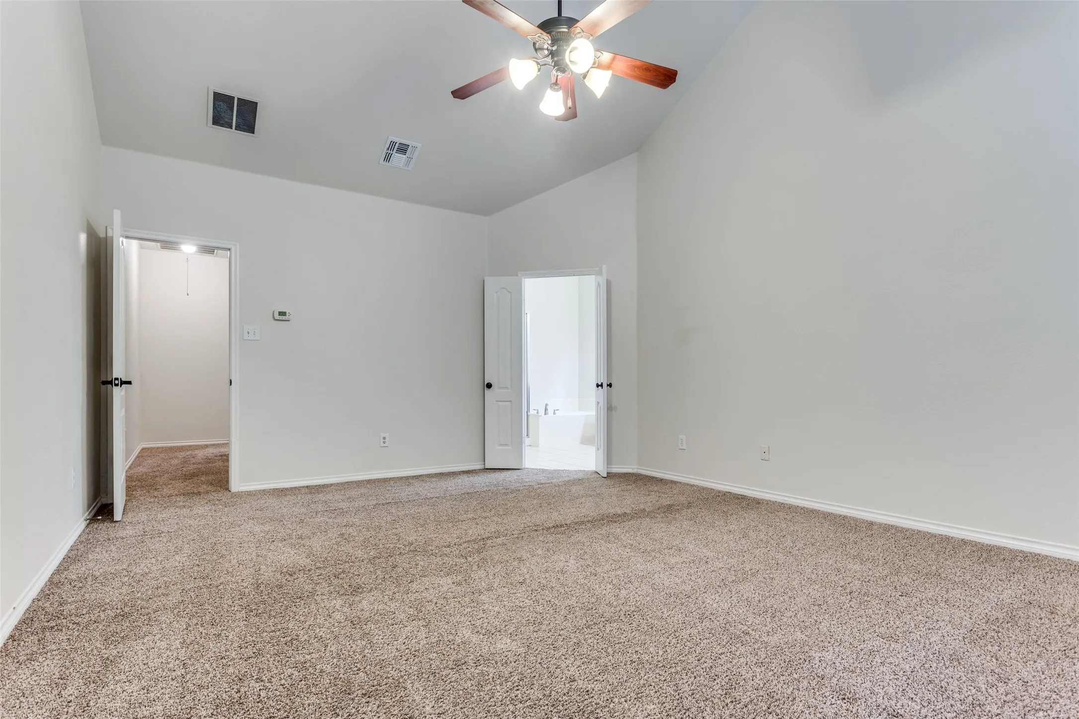Townhouse For Rent in Collin County , 5662 Grosseto Drive, Frisco, Texas 75034, 2 Bedroom, 3 Bathroom, 2 Garage spaces, 1,670 Sqft, built in 2008, mls#21395184, Real Estate Agent in Frisco, Homes For Rent in Collin county, Homes For Rent in Frisco, Realtor in Frisco Texas, Real Estate Brokerage Independent Realty Texas, Luminita Cordes Realtor