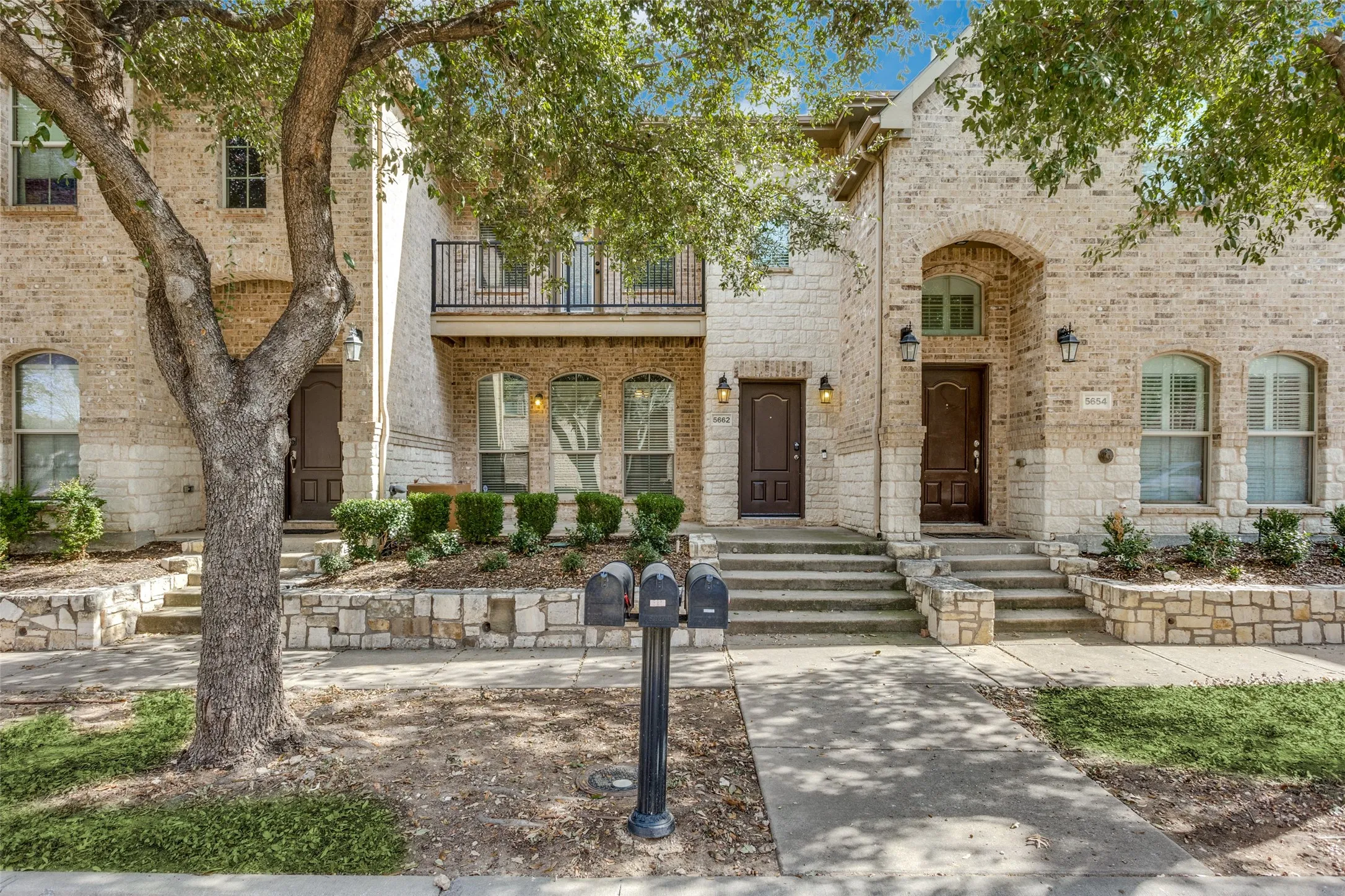 Townhouse For Rent in Collin County , 5662 Grosseto Drive, Frisco, Texas 75034, 2 Bedroom, 3 Bathroom, 2 Garage spaces, 1,670 Sqft, built in 2008, mls#21395184, Real Estate Agent in Frisco, Homes For Rent in Collin county, Homes For Rent in Frisco, Realtor in Frisco Texas, Real Estate Brokerage Independent Realty Texas, Luminita Cordes Realtor