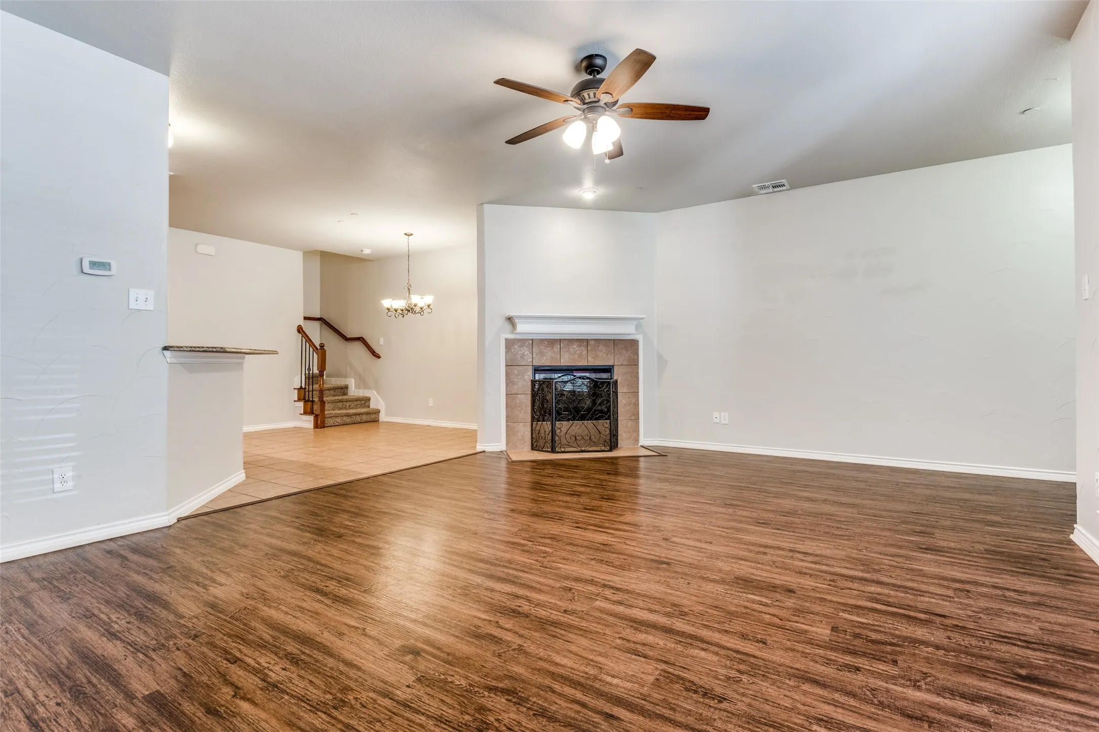 Townhouse For Rent in Collin County , 5662 Grosseto Drive, Frisco, Texas 75034, 2 Bedroom, 3 Bathroom, 2 Garage spaces, 1,670 Sqft, built in 2008, mls#21395184, Real Estate Agent in Frisco, Homes For Rent in Collin county, Homes For Rent in Frisco, Realtor in Frisco Texas, Real Estate Brokerage Independent Realty Texas, Luminita Cordes Realtor