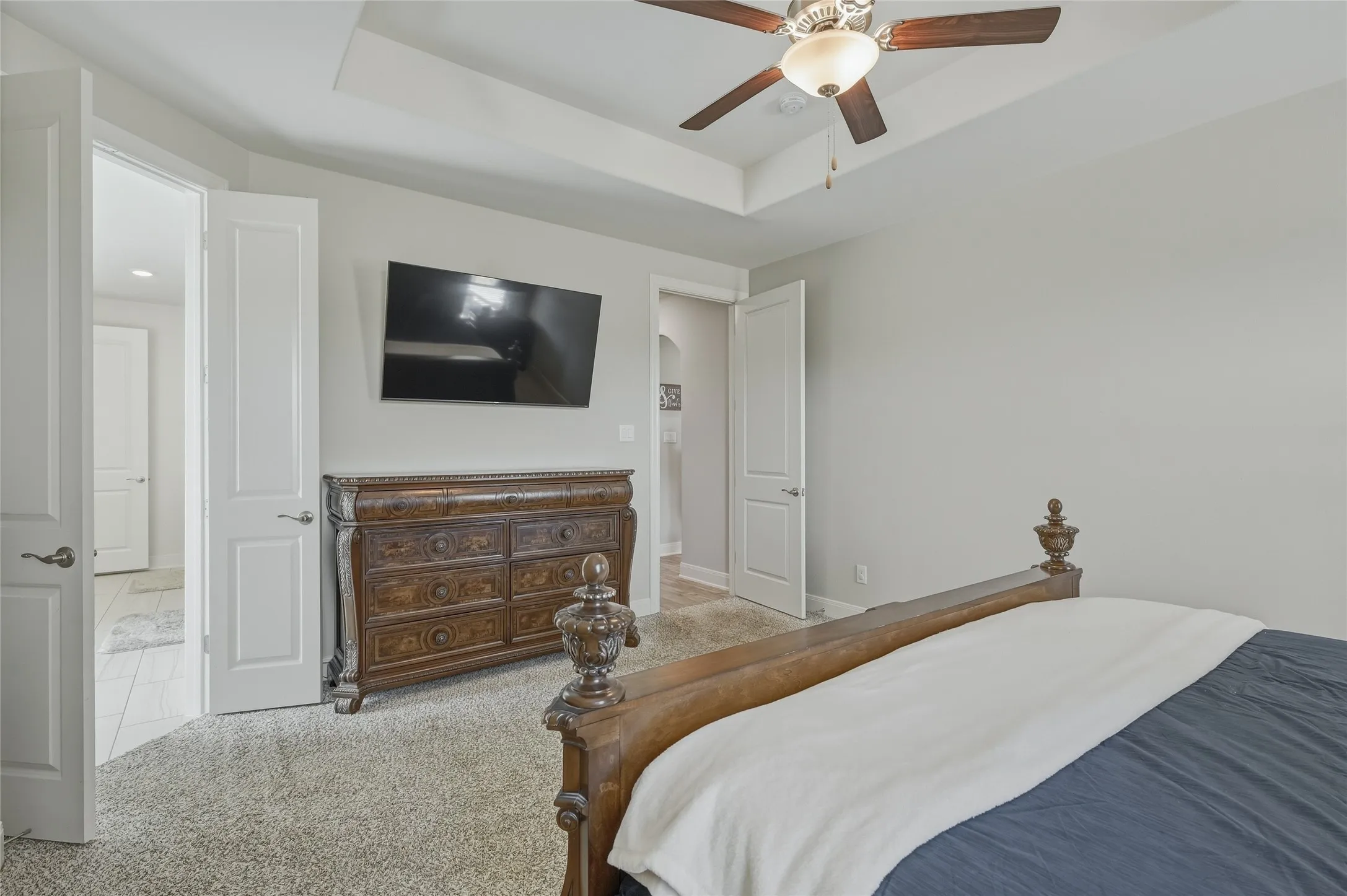 Single Family Residence For Sale in Denton County , 107 Willow Oak Drive, Krugerville, Texas 76227, 4 Bedroom, 4 Bathroom, 3 Garage spaces, 3,365 Sqft, built in 2020, mls#21394855, Real Estate Agent in Krugerville, Homes For Sale in Denton county, Homes For Sale in Krugerville, Realtor in Krugerville Texas, Real Estate Brokerage Independent Realty Texas, Luminita Cordes Realtor