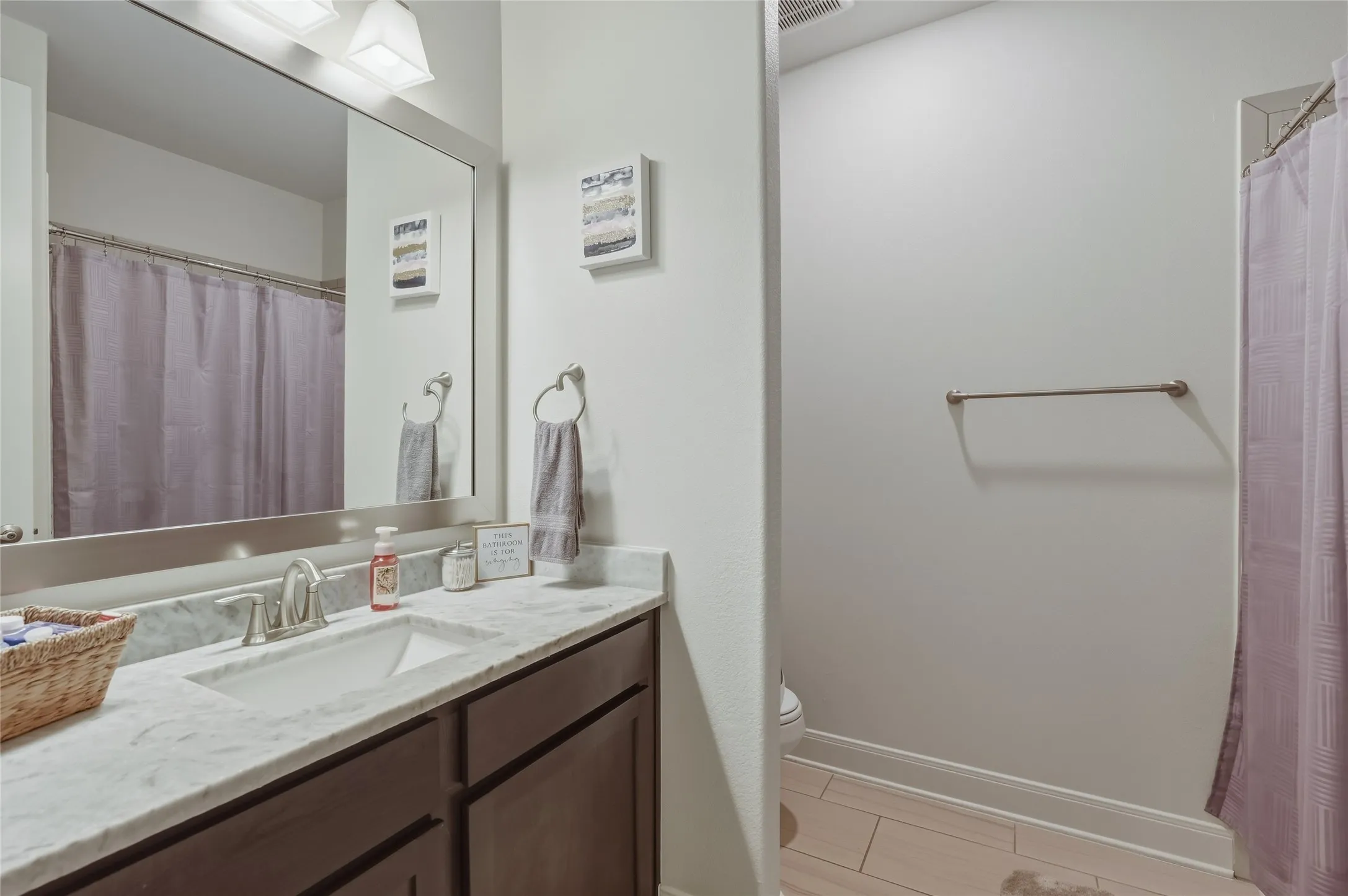 Single Family Residence For Sale in Denton County , 107 Willow Oak Drive, Krugerville, Texas 76227, 4 Bedroom, 4 Bathroom, 3 Garage spaces, 3,365 Sqft, built in 2020, mls#21394855, Real Estate Agent in Krugerville, Homes For Sale in Denton county, Homes For Sale in Krugerville, Realtor in Krugerville Texas, Real Estate Brokerage Independent Realty Texas, Luminita Cordes Realtor
