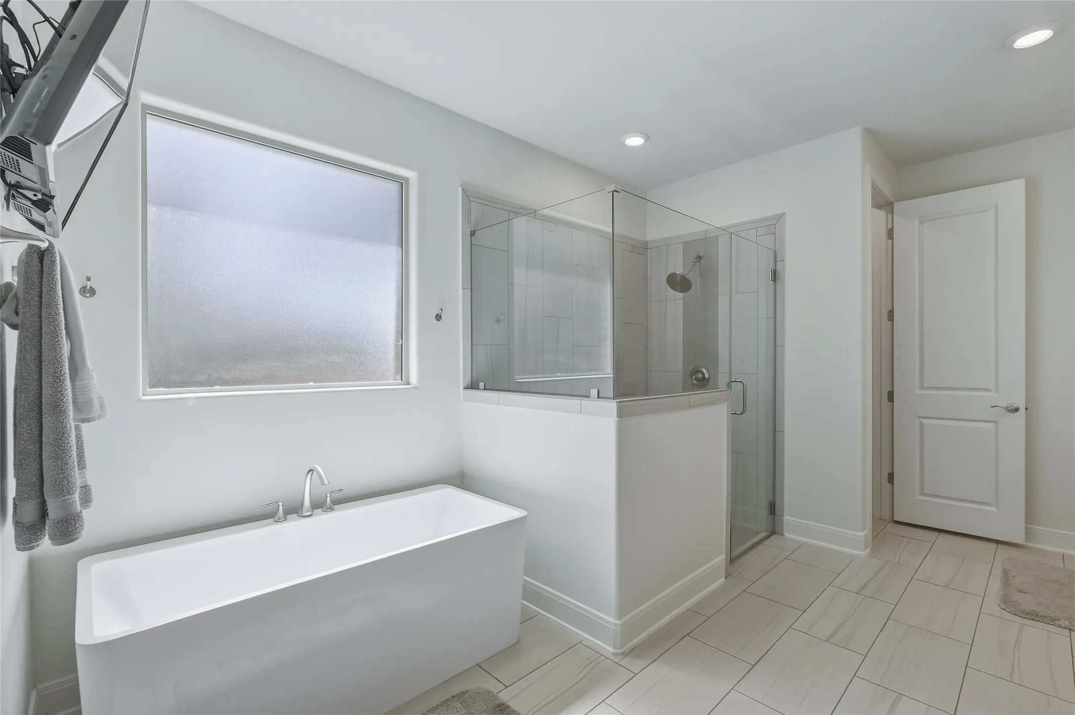 Single Family Residence For Sale in Denton County , 107 Willow Oak Drive, Krugerville, Texas 76227, 4 Bedroom, 4 Bathroom, 3 Garage spaces, 3,365 Sqft, built in 2020, mls#21394855, Real Estate Agent in Krugerville, Homes For Sale in Denton county, Homes For Sale in Krugerville, Realtor in Krugerville Texas, Real Estate Brokerage Independent Realty Texas, Luminita Cordes Realtor