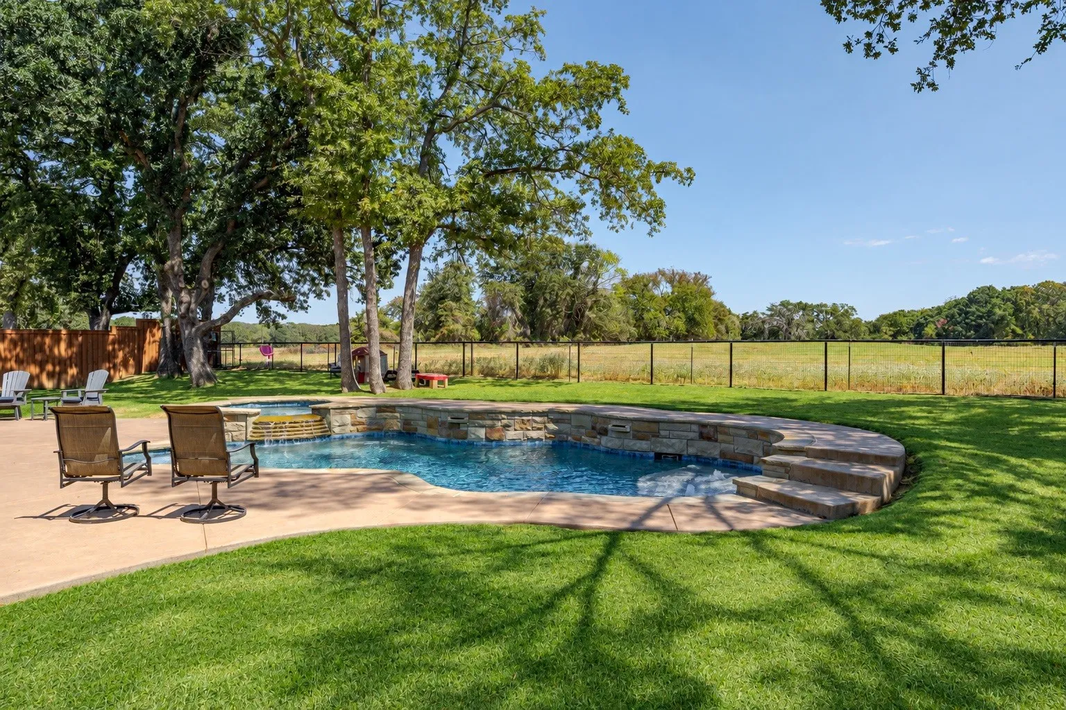 Single Family Residence For Sale in Denton County , 107 Willow Oak Drive, Krugerville, Texas 76227, 4 Bedroom, 4 Bathroom, 3 Garage spaces, 3,365 Sqft, built in 2020, mls#21394855, Real Estate Agent in Krugerville, Homes For Sale in Denton county, Homes For Sale in Krugerville, Realtor in Krugerville Texas, Real Estate Brokerage Independent Realty Texas, Luminita Cordes Realtor